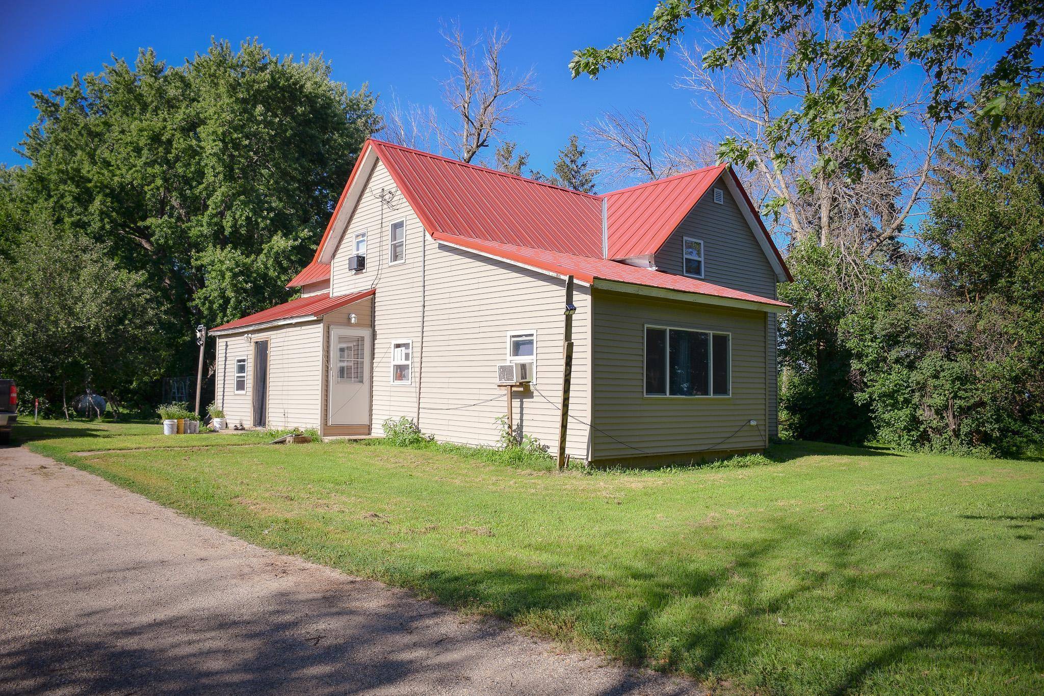 30546 County Hwy 35, Worthington, MN 56187