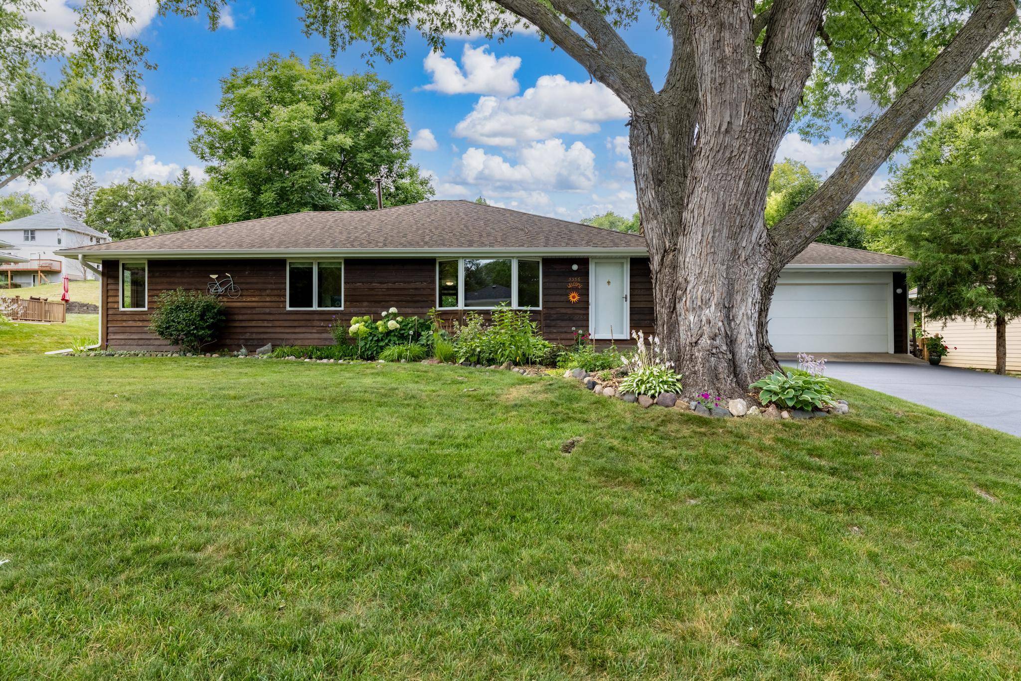 5356 Holiday RD, Minnetonka, MN 55345