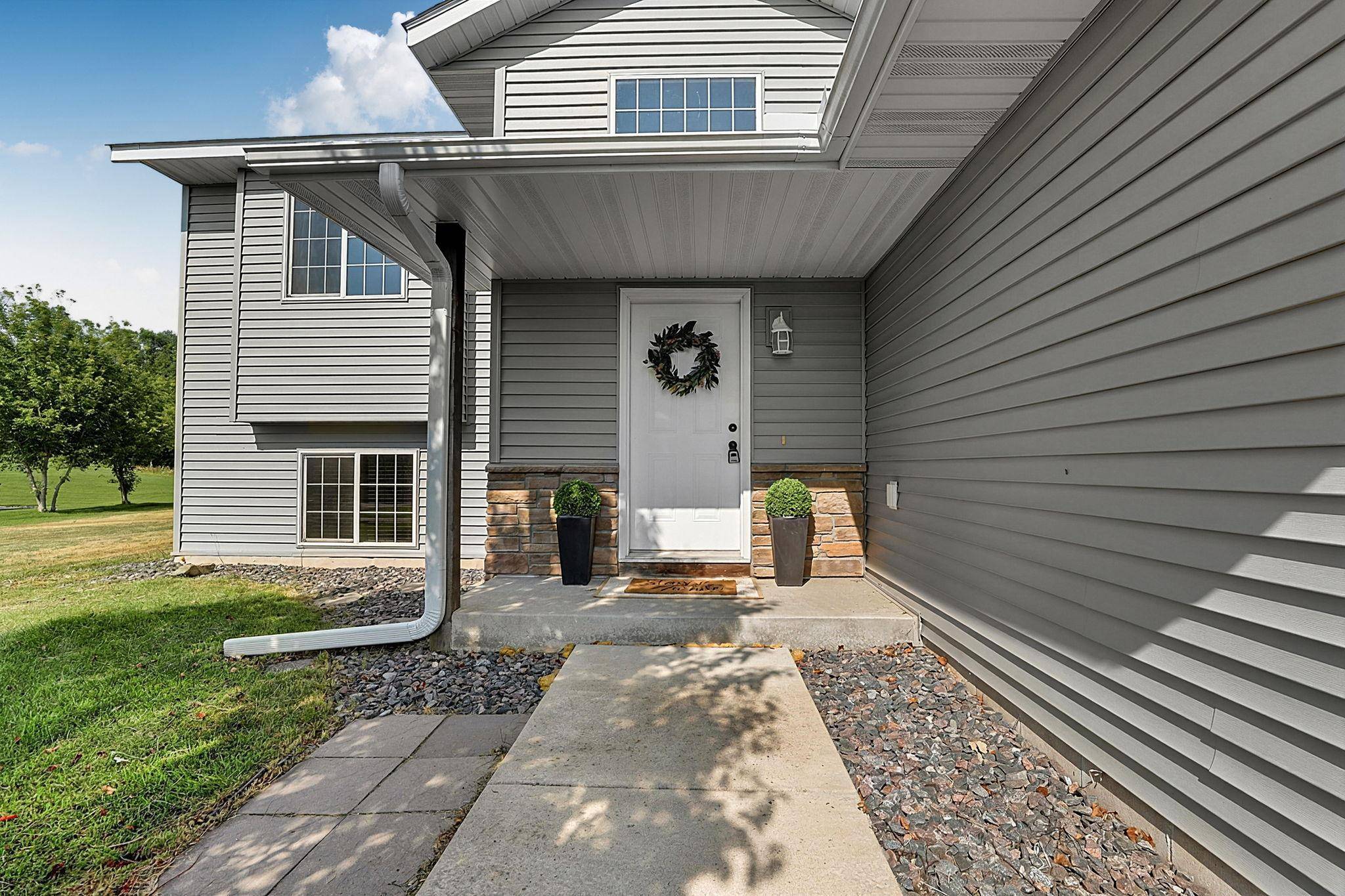 10144 157th AVE SE, Becker, MN 55308
