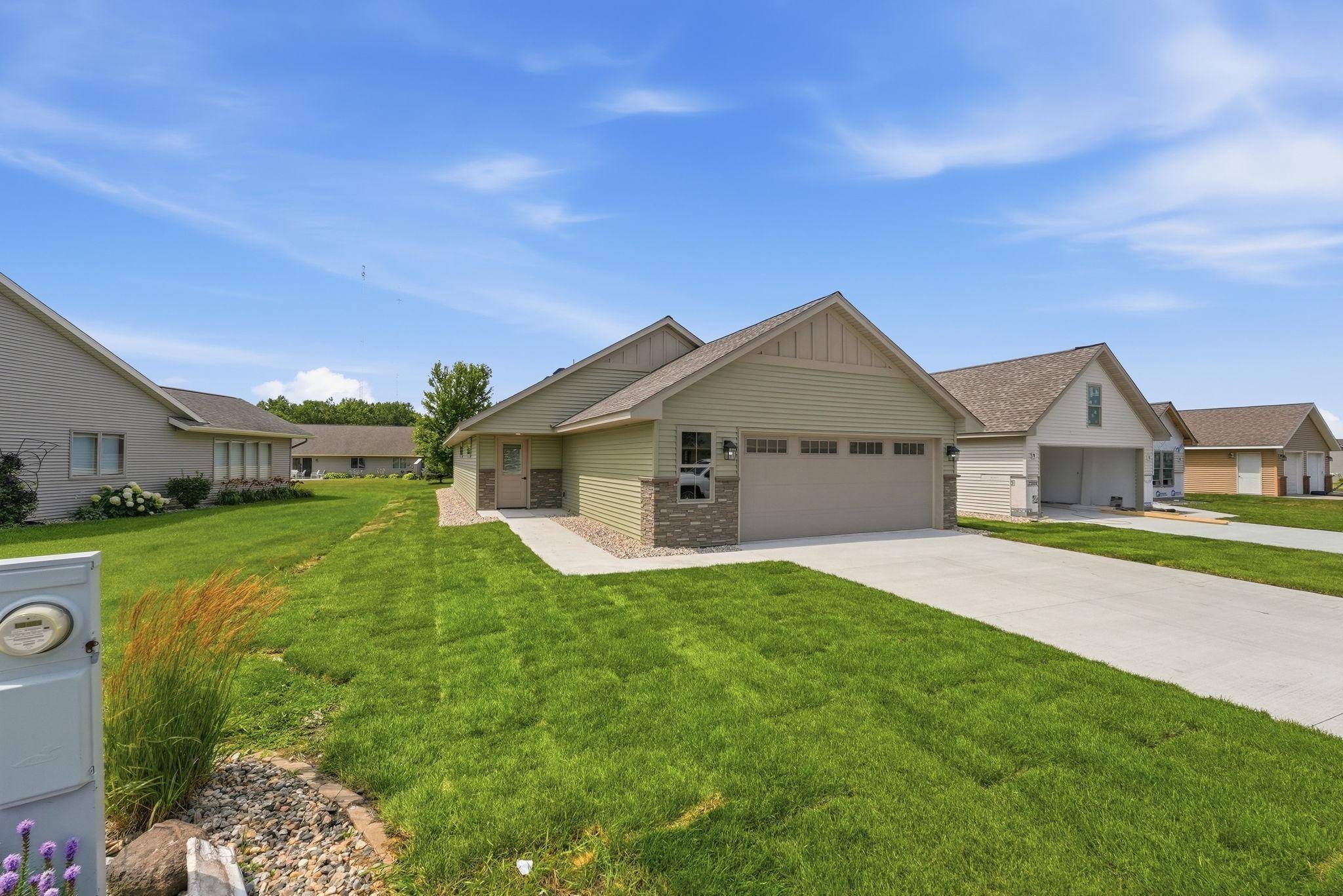 1807 Upper Trentwood CIR NE, Willmar, MN 56201