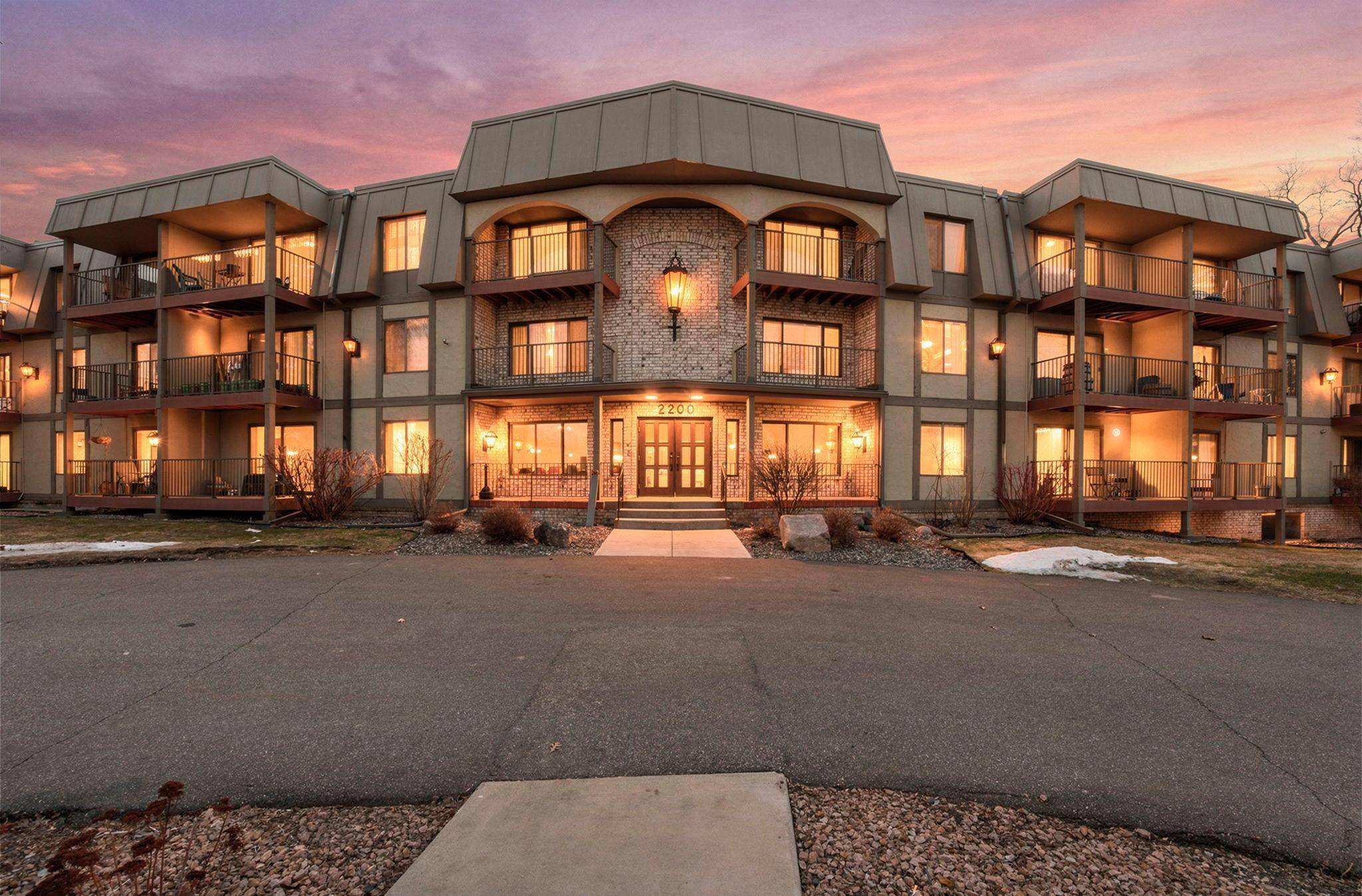 2200 Nevada AVE S #216, Saint Louis Park, MN 55426