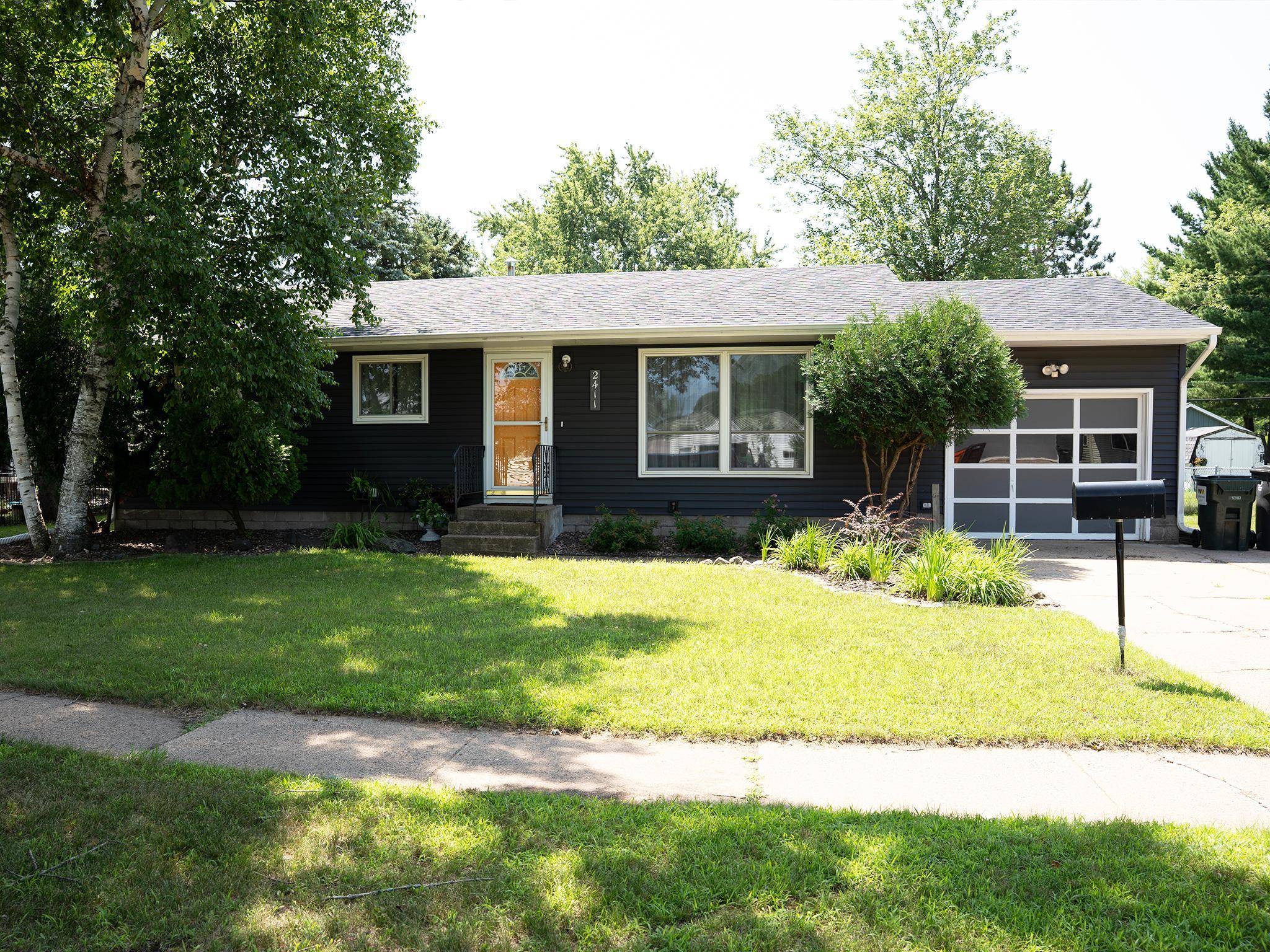 2411 Lynn AVE, Altoona, WI 54720