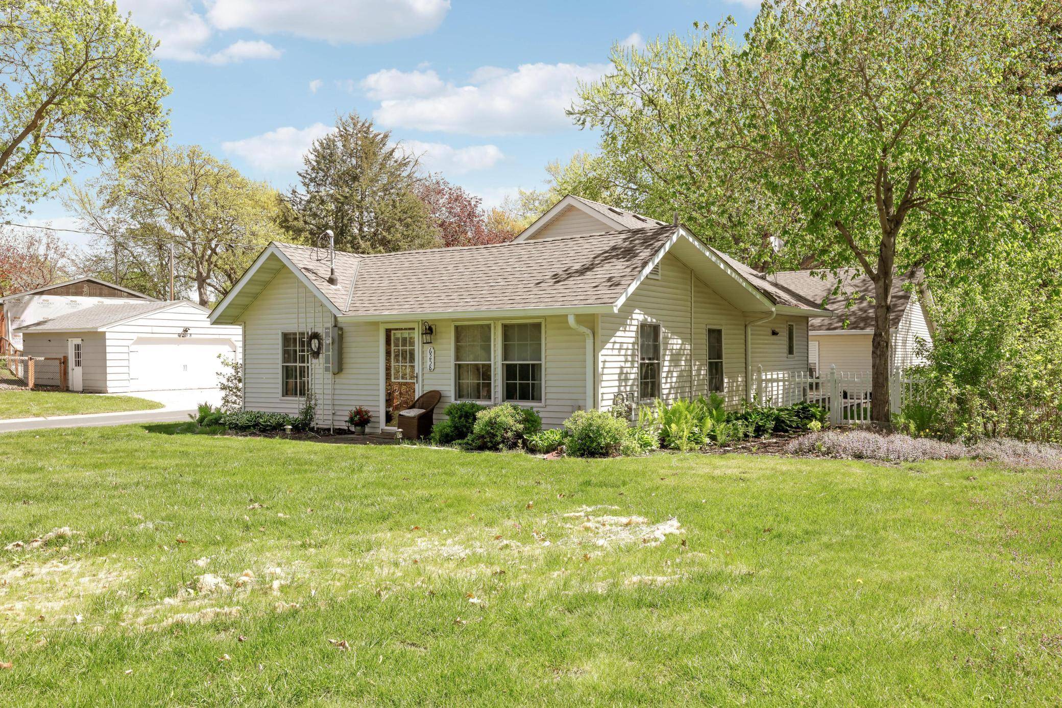 6258 Orleans LN N, Maple Grove, MN 55369