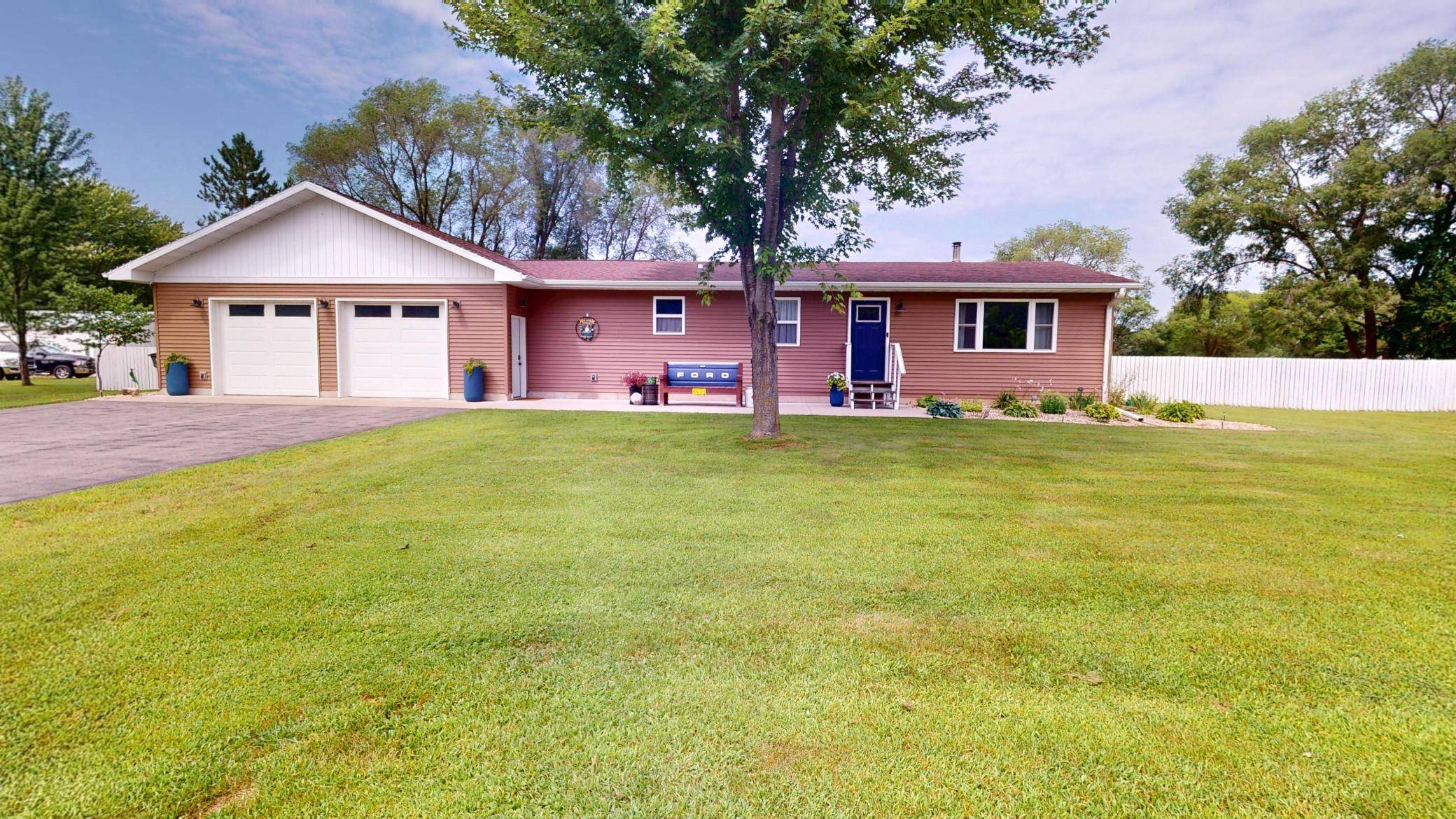 N7781 Amsterdam Prairie RD, Holmen, WI 54636