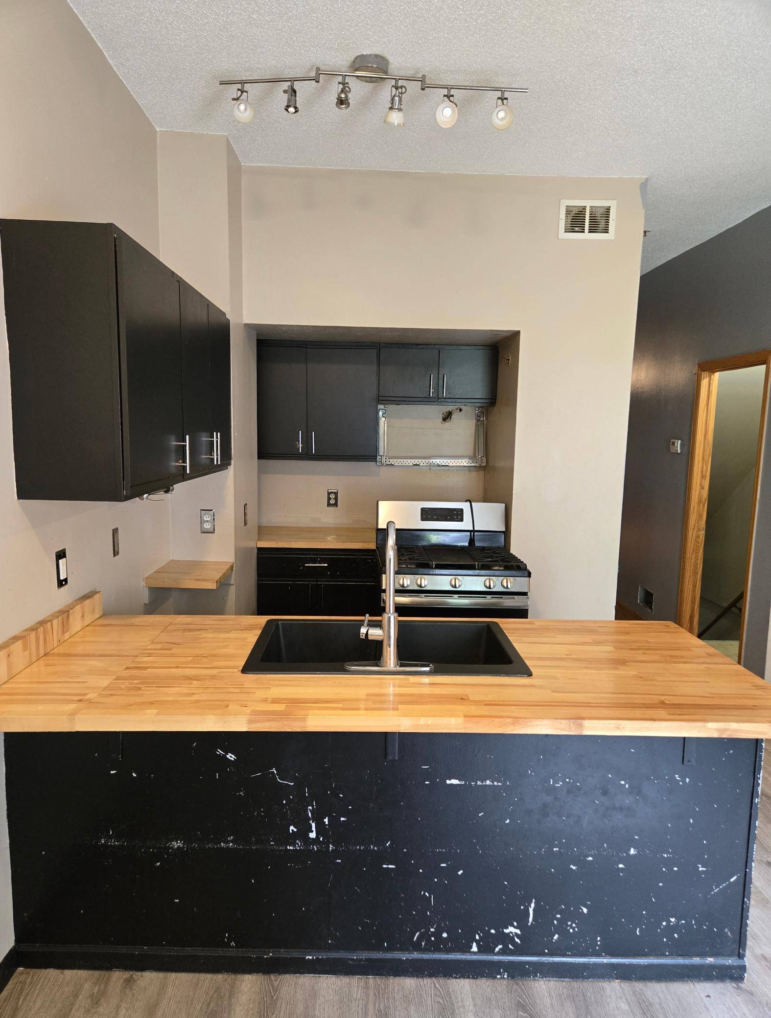565 State ST #5, Saint Paul, MN 55107