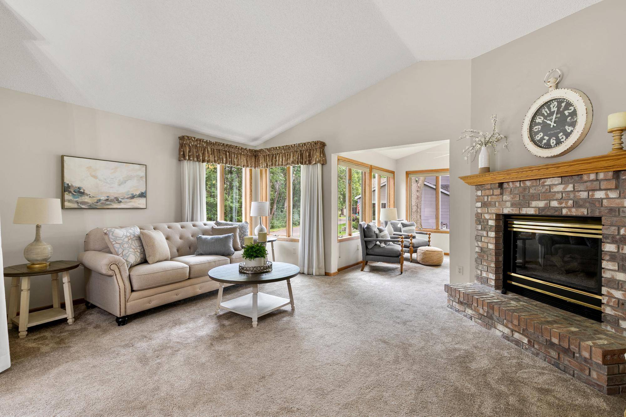 2556 Sumac RDG, White Bear Lake, MN 55110