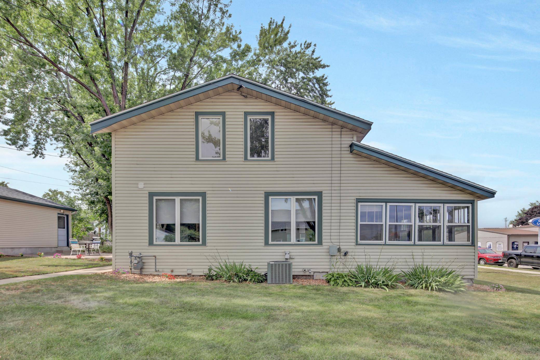 303 N Lakeshore DR, Lake City, MN 55041