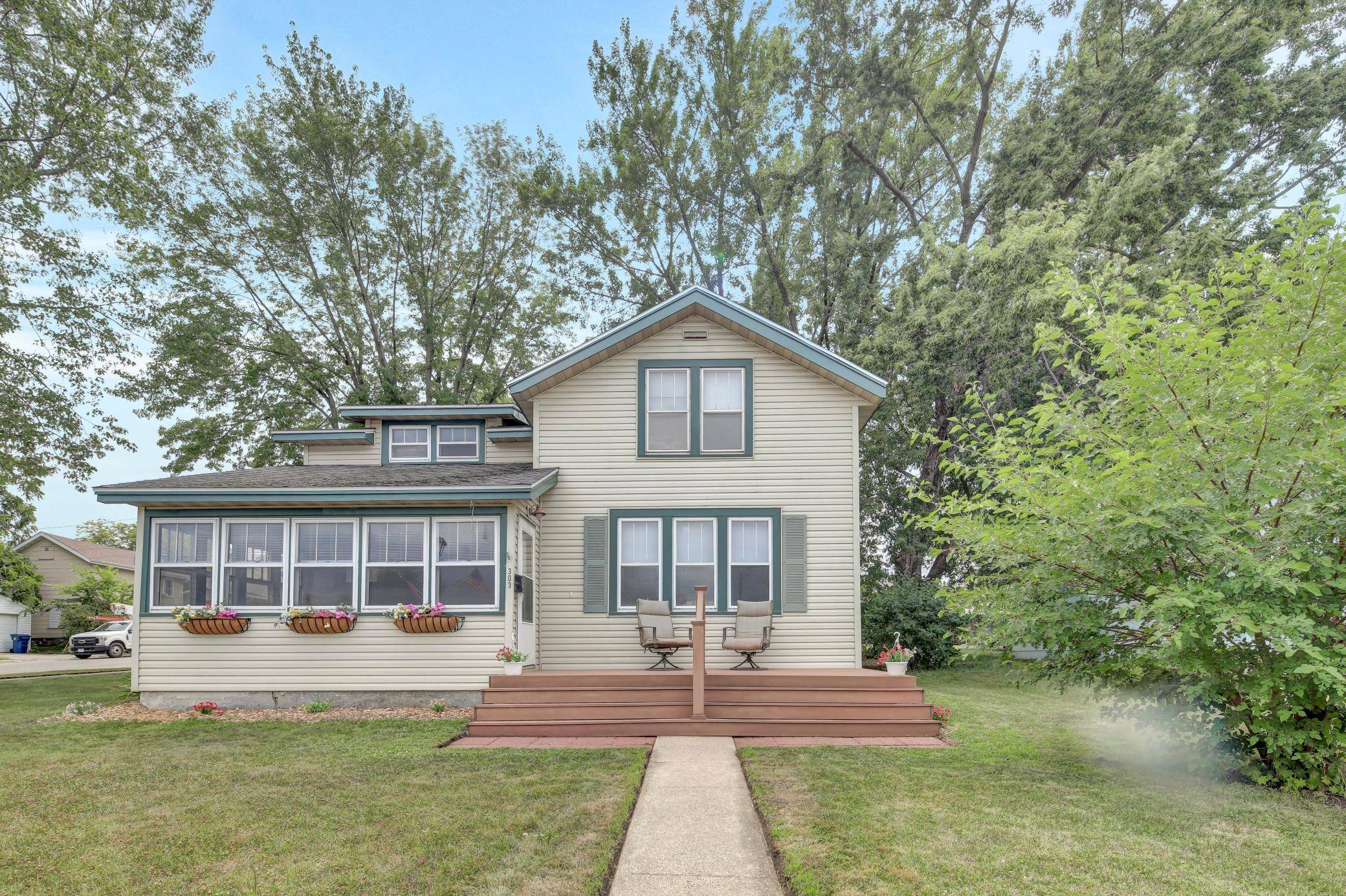 303 N Lakeshore DR, Lake City, MN 55041