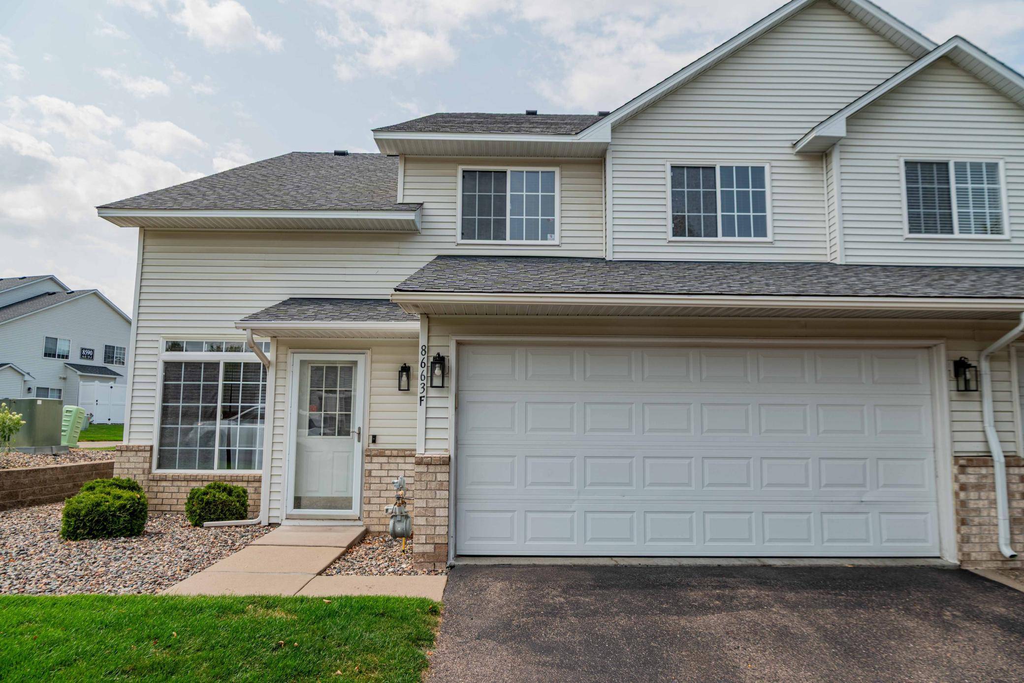 8663 Quarry Ridge LN #F, Woodbury, MN 55125