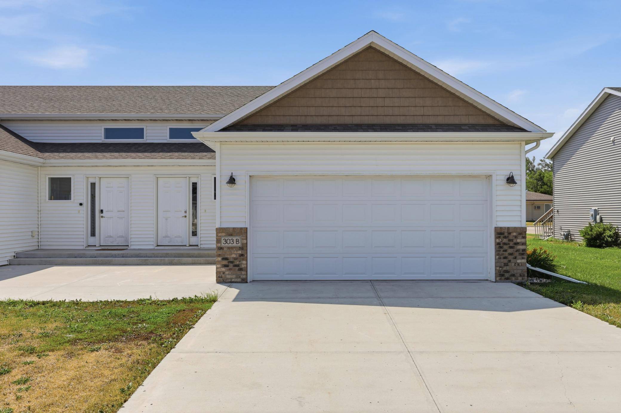 303B Torontos CT, Hillsboro, ND 58045