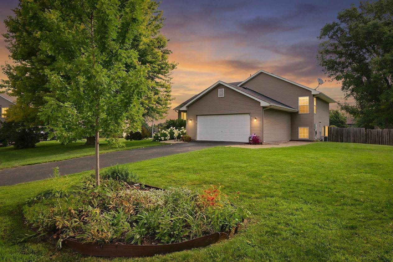 809 Morningside PL, Belle Plaine, MN 56011