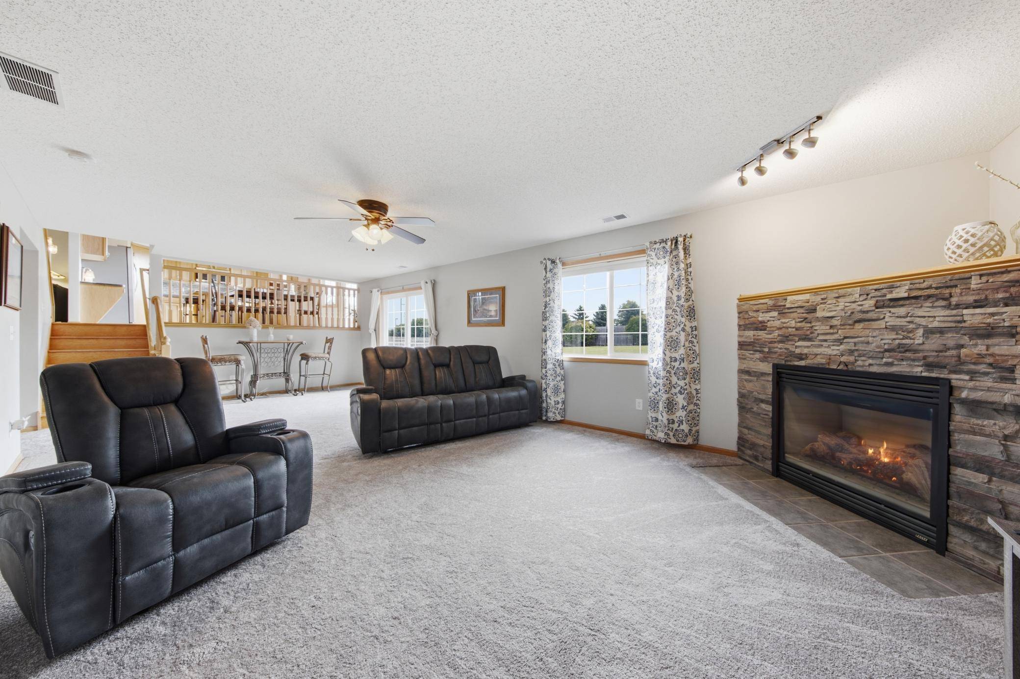 809 Morningside PL, Belle Plaine, MN 56011