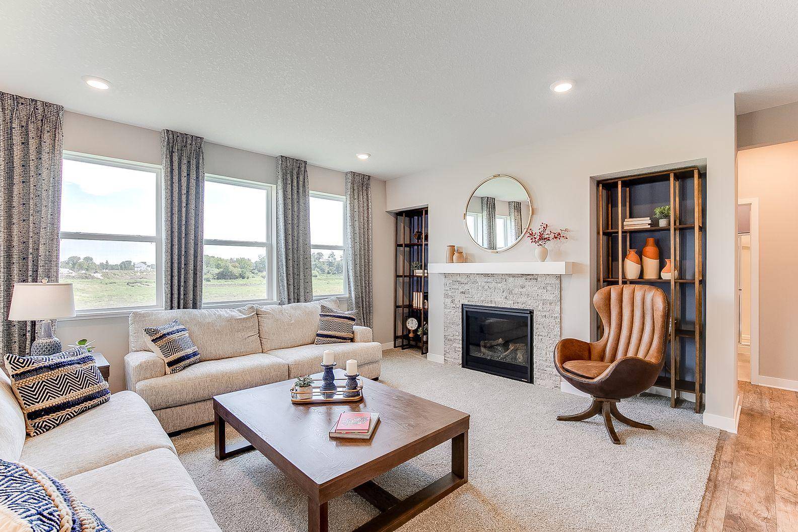 1717 Oak Creek PASS, Chaska, MN 55318