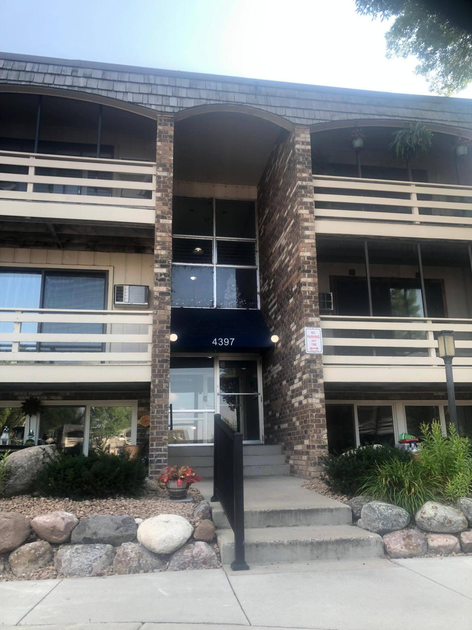 4397 Wilshire BLVD #204, Mound, MN 55364