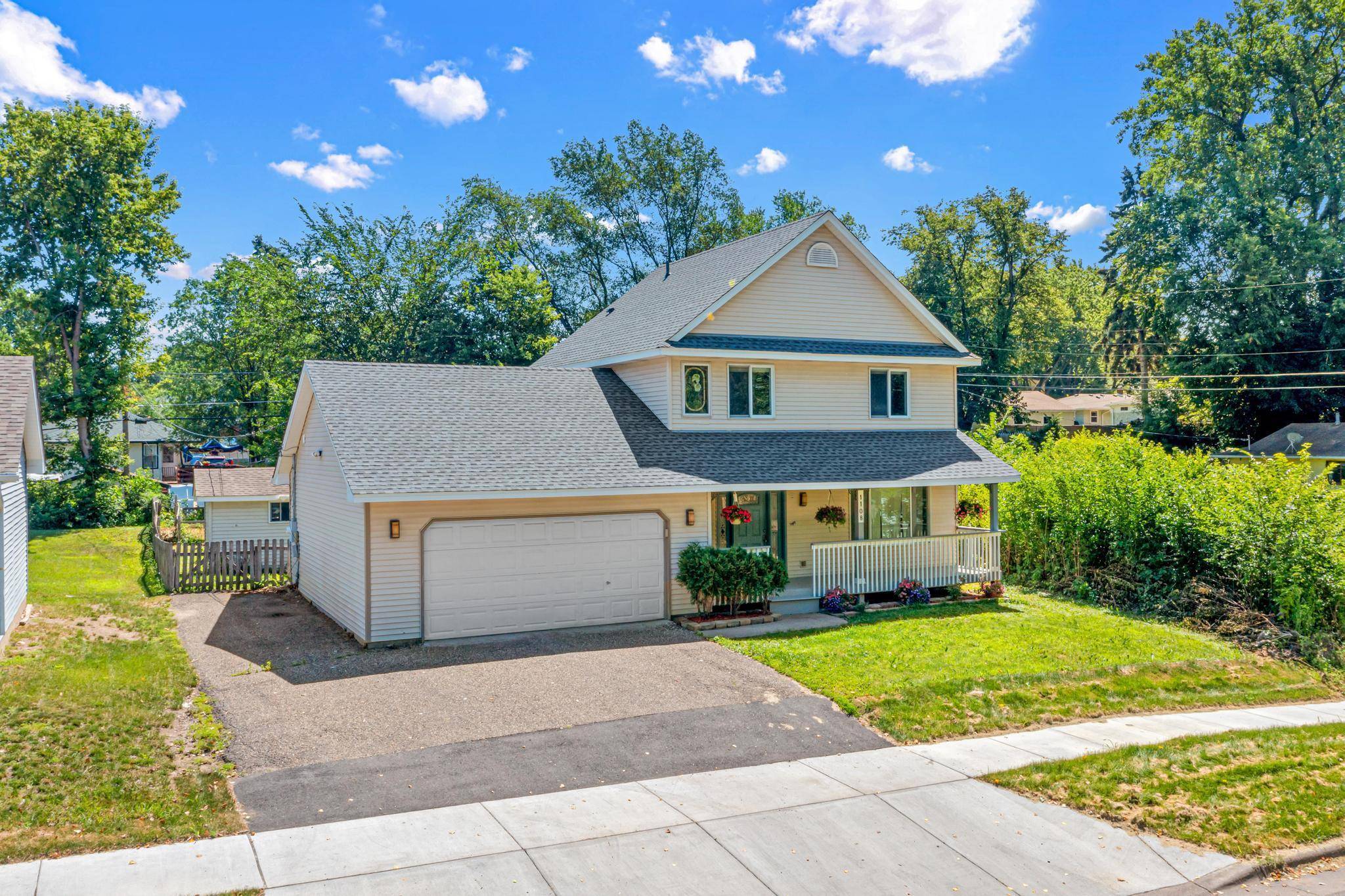 1108 Mackubin ST, Saint Paul, MN 55117