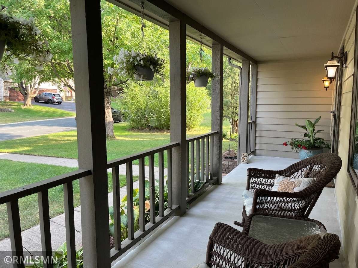 4735 Burr Oak ST, Eagan, MN 55122