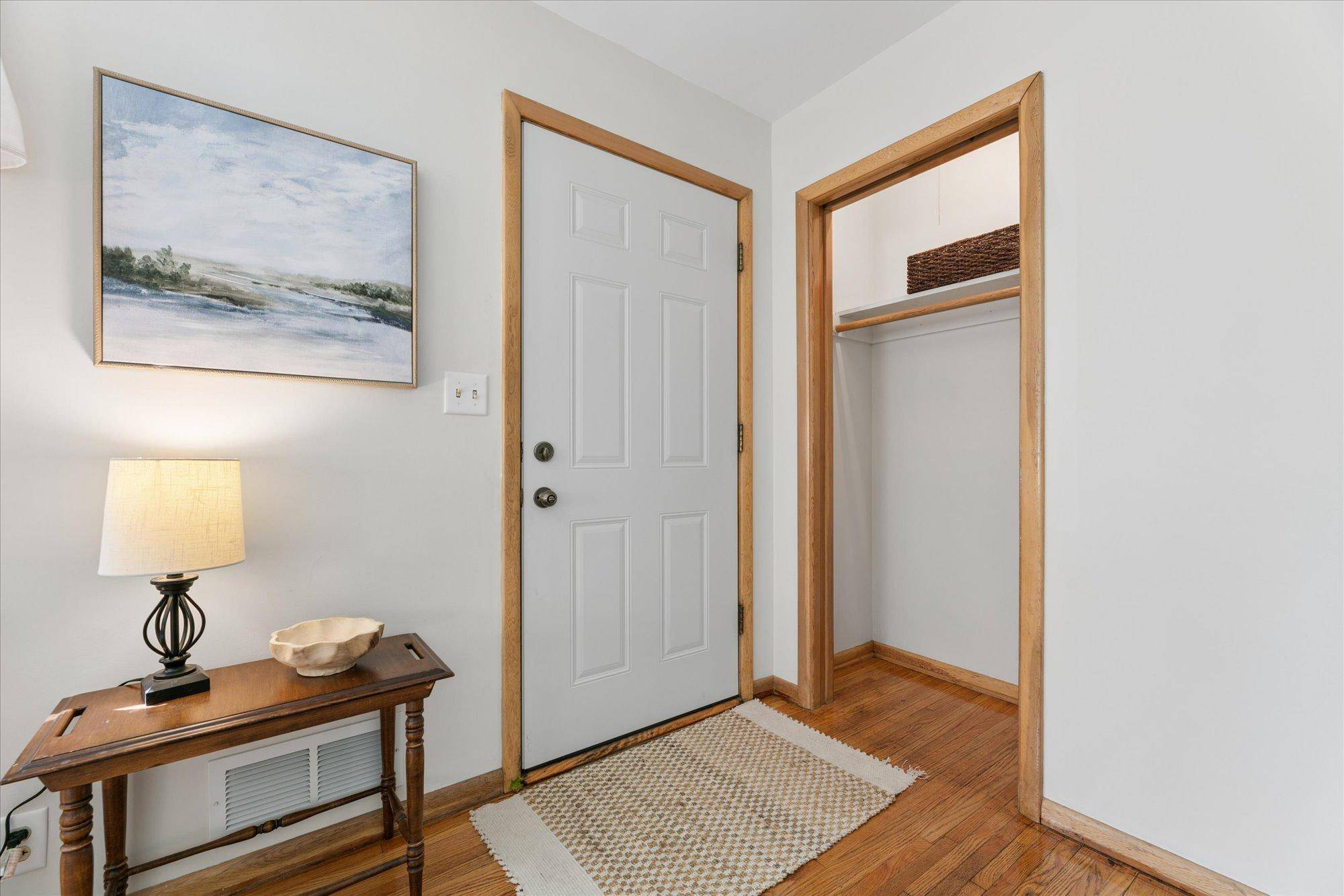 735 E 2nd ST, Litchfield, MN 55355