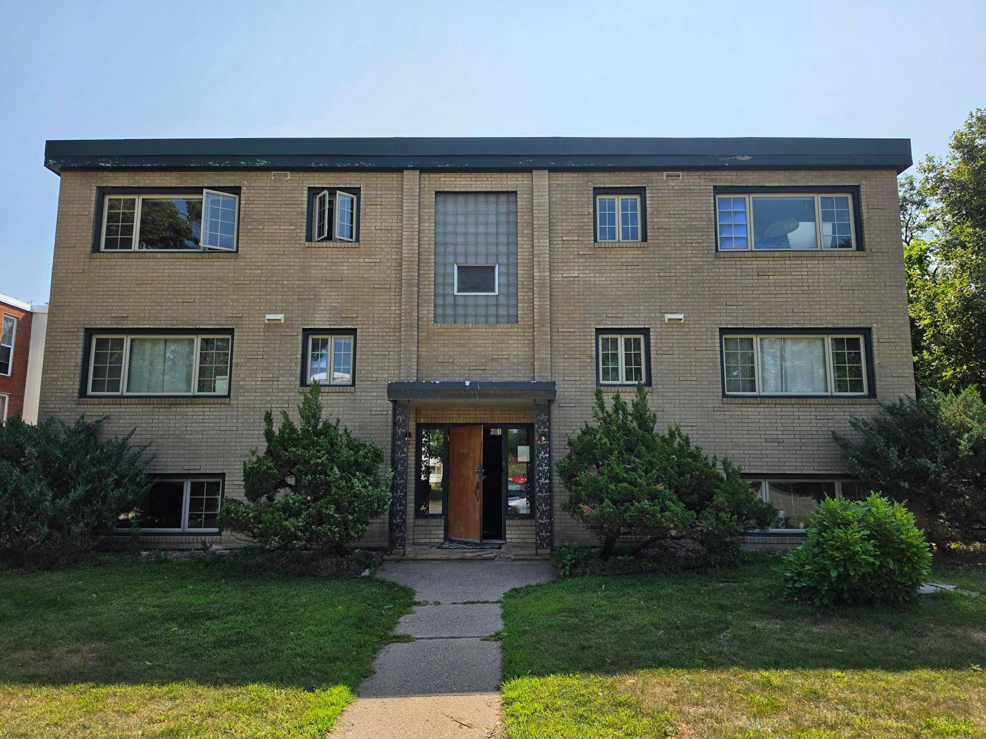 4445 Chowen AVE S, Minneapolis, MN 55410