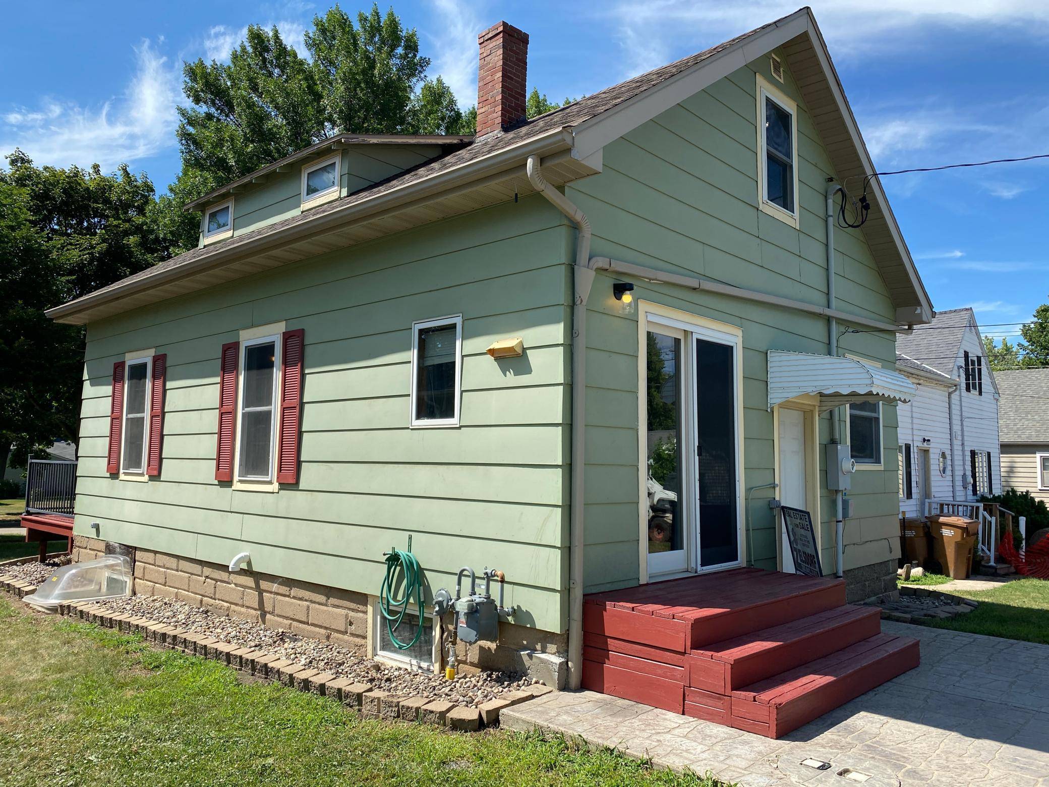 810 N 6th ST, Montevideo, MN 56265