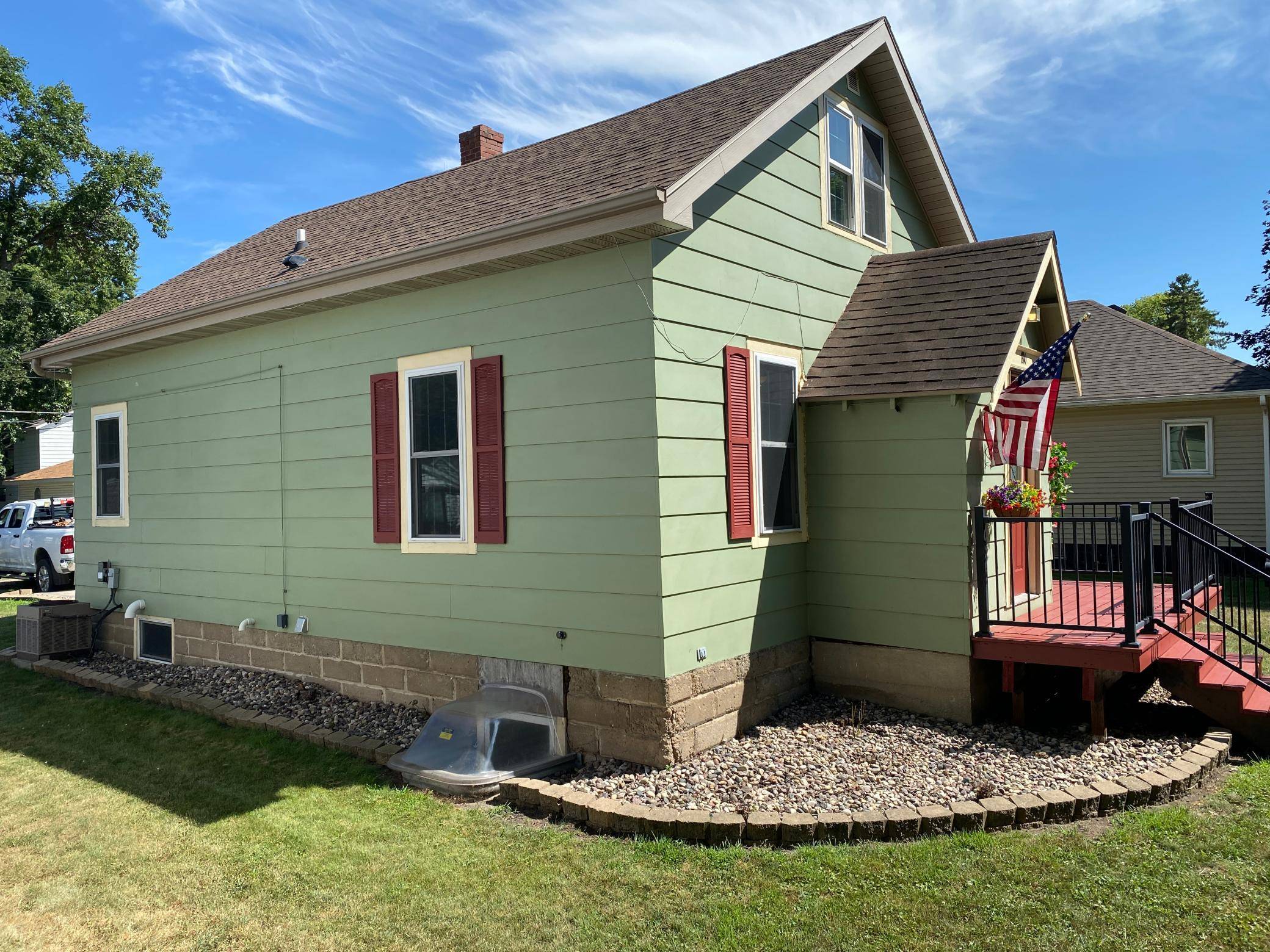 810 N 6th ST, Montevideo, MN 56265