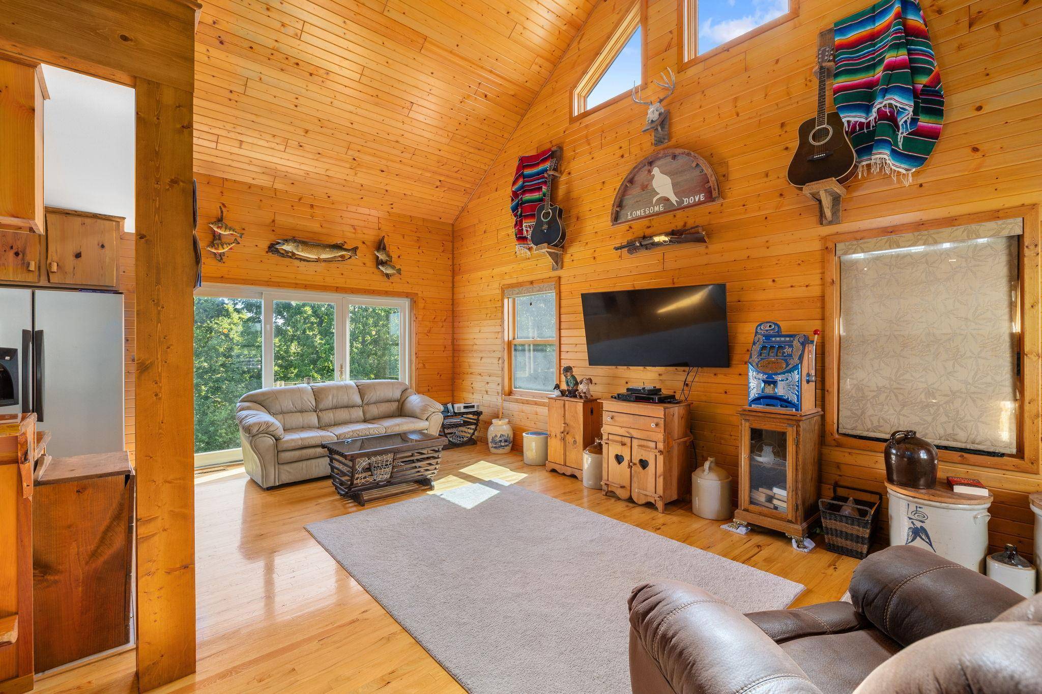 13348 Hillside RD, Brownsville, MN 55919