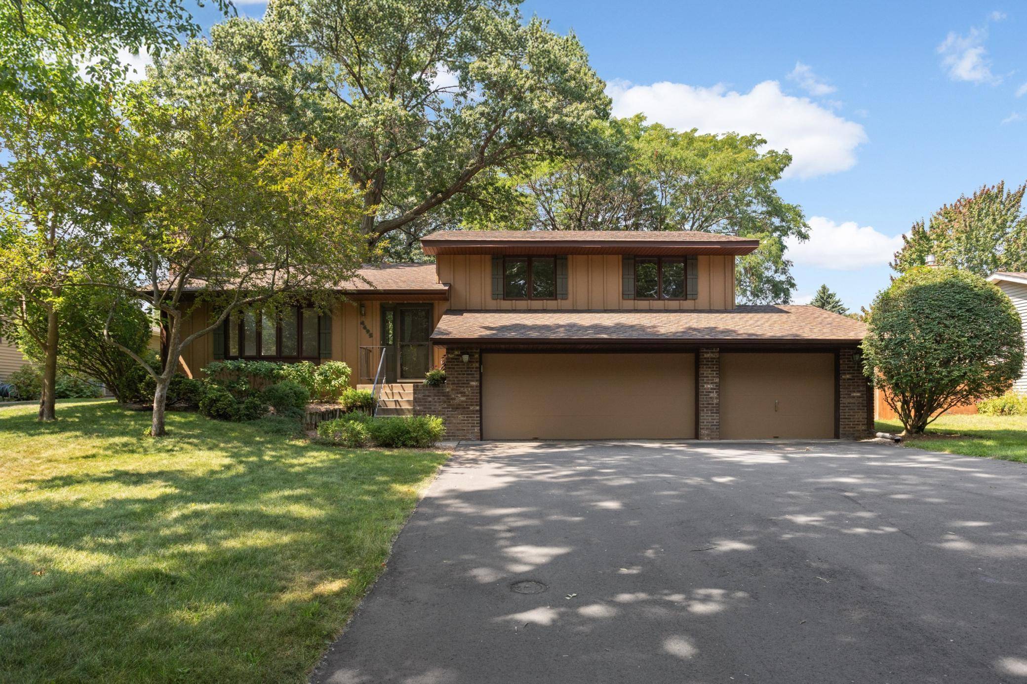 4695 Kent ST, Shoreview, MN 55126