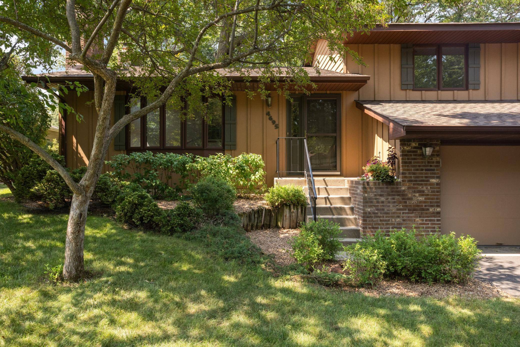 4695 Kent ST, Shoreview, MN 55126