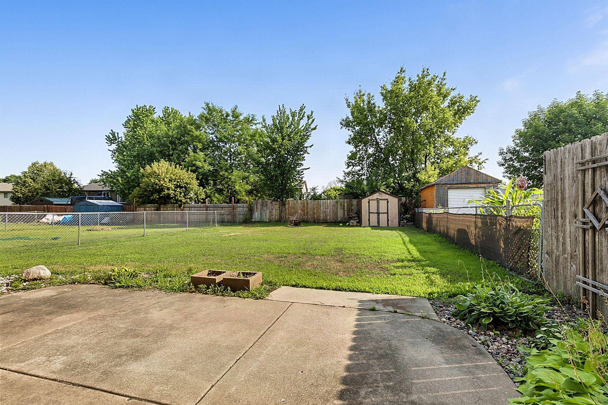 6089 Mill Run RD, Monticello, MN 55362