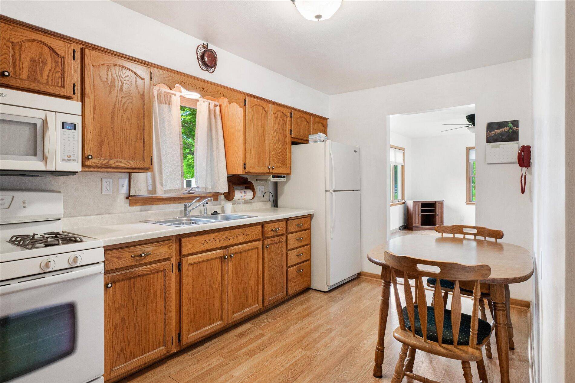 503 S 9th ST, La Crescent, MN 55947