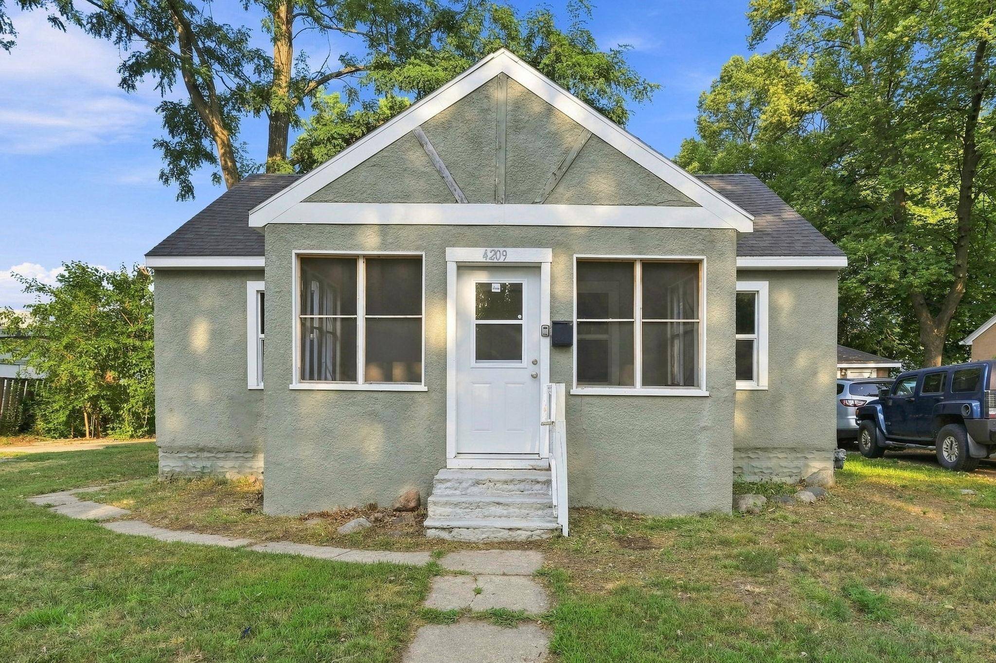 4209 Zane AVE N, Robbinsdale, MN 55422