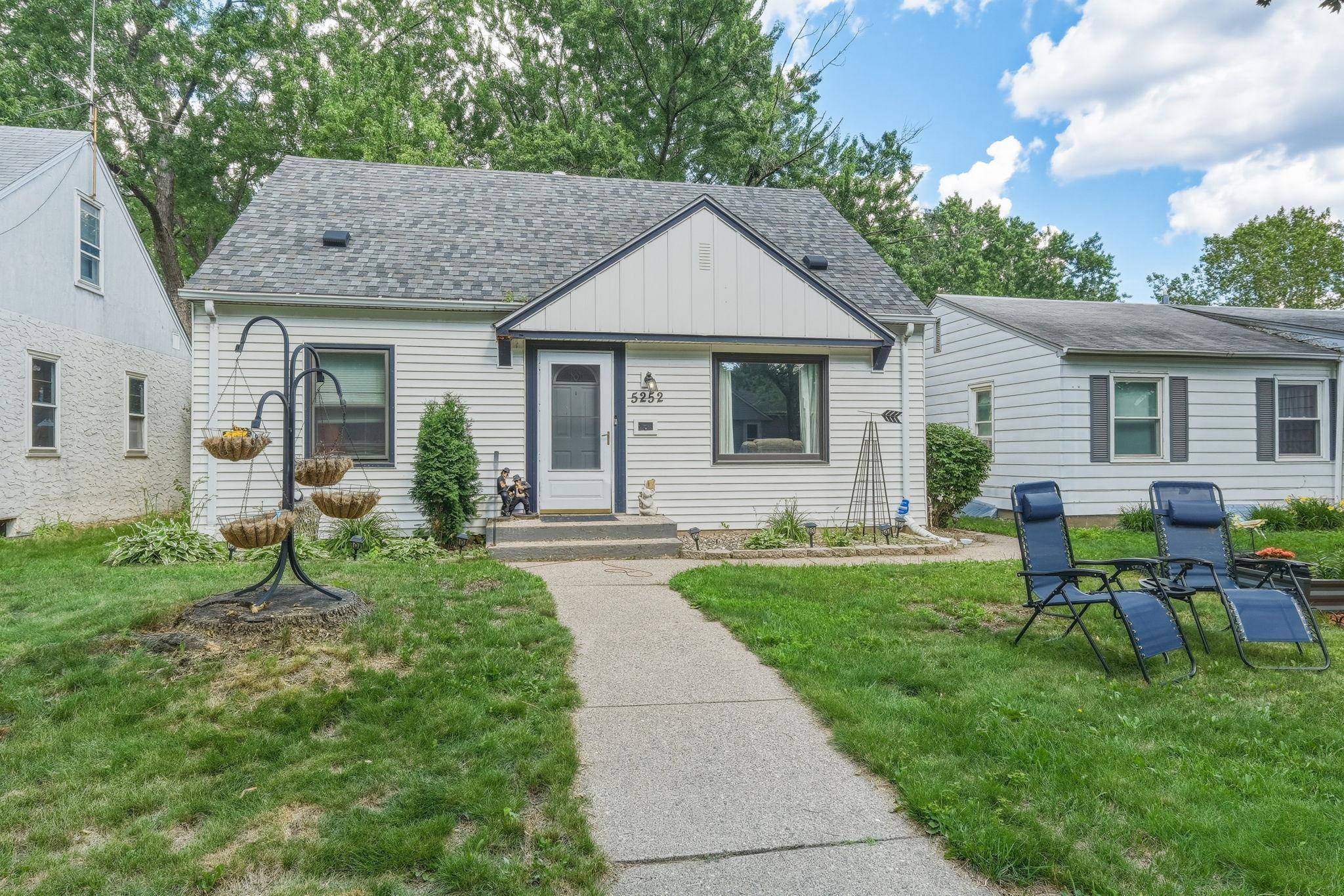 5252 Washburn AVE N, Minneapolis, MN 55430