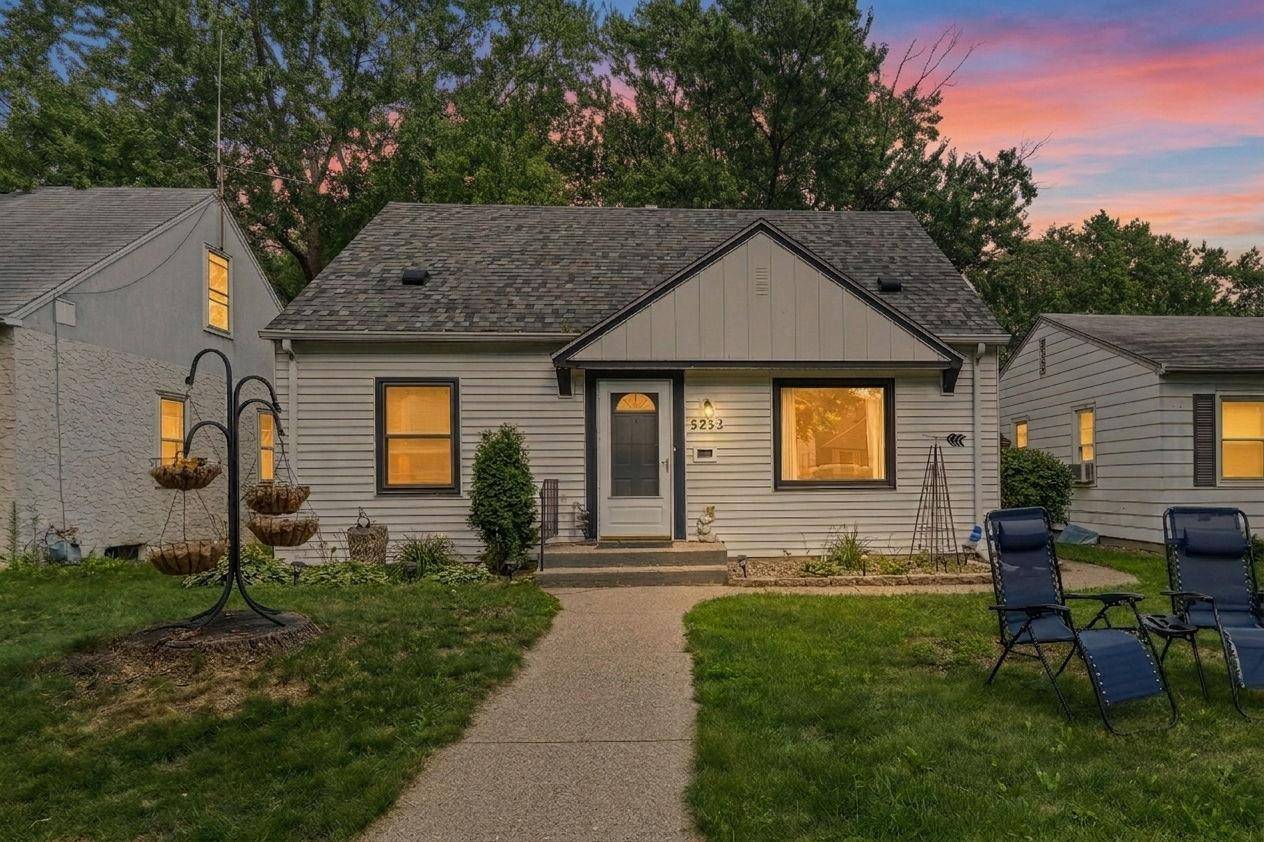 5252 Washburn AVE N, Minneapolis, MN 55430