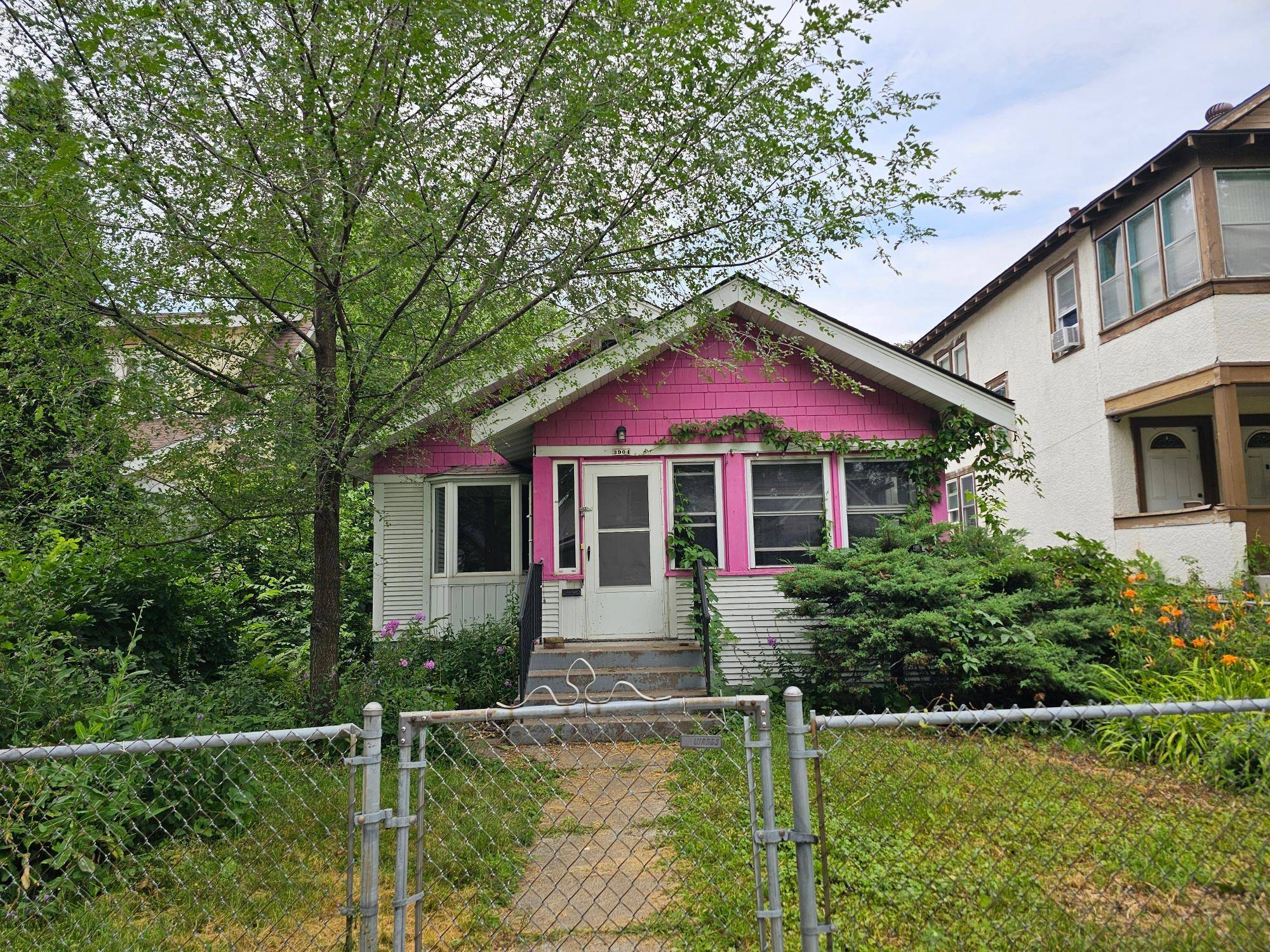3904 Clinton AVE, Minneapolis, MN 55409