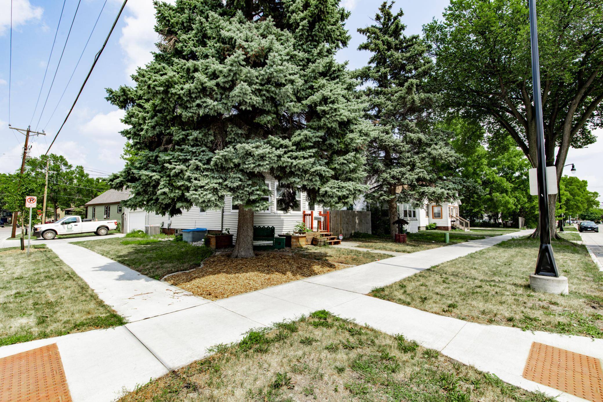 723 6th AVE N, Fargo, ND 58102