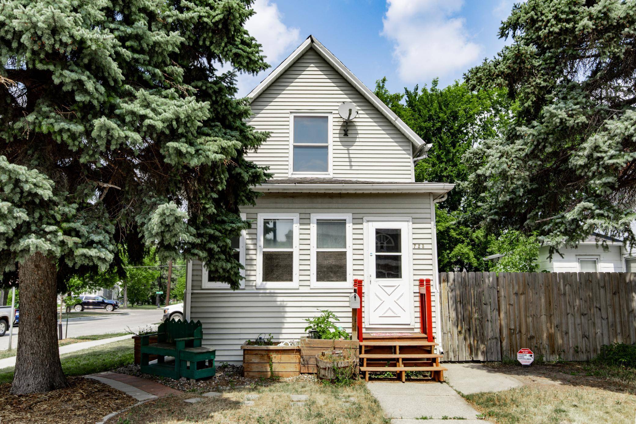 723 6th AVE N, Fargo, ND 58102