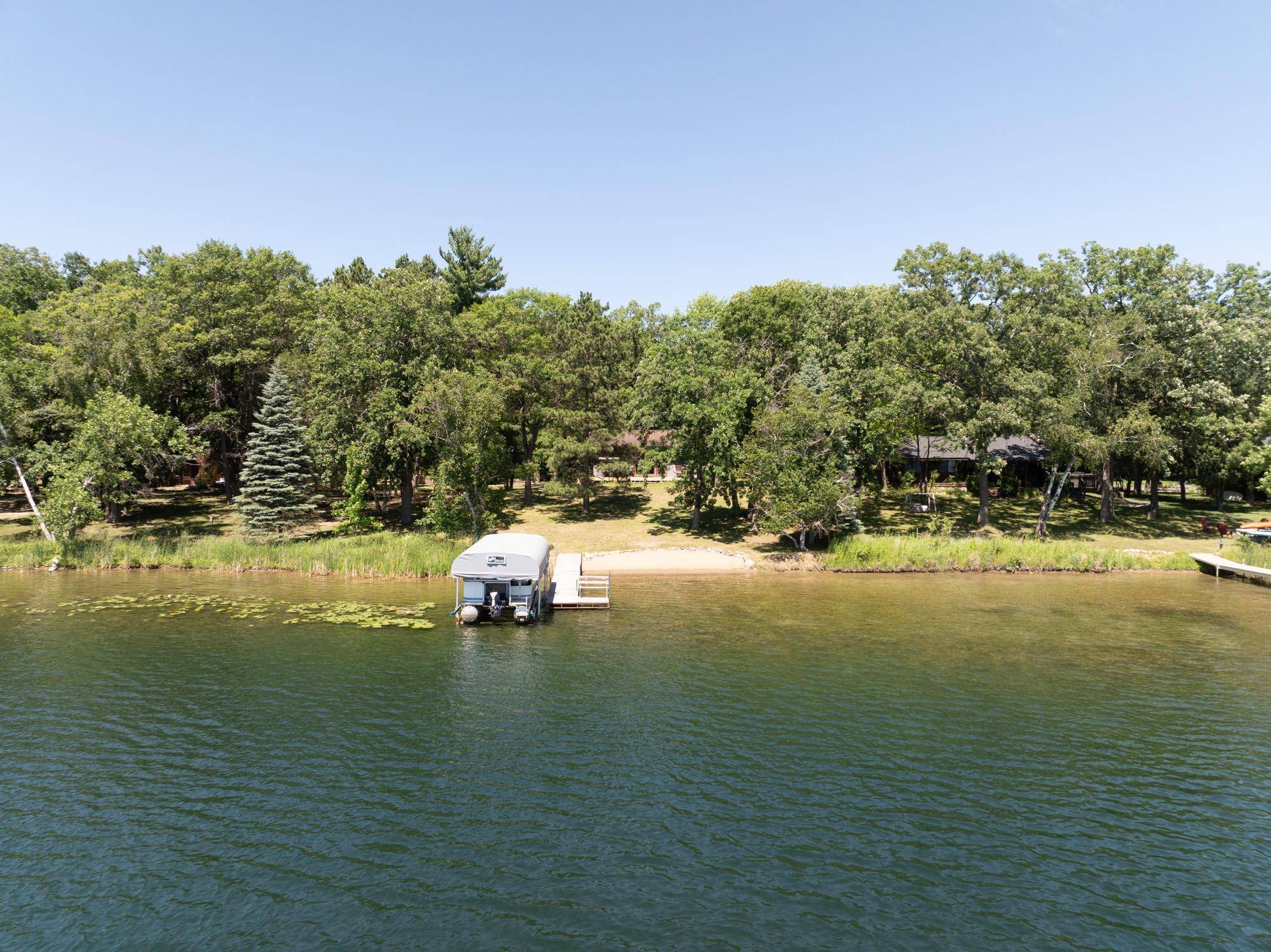 8811 Ossawinnamakee RD, Breezy Point, MN 56472