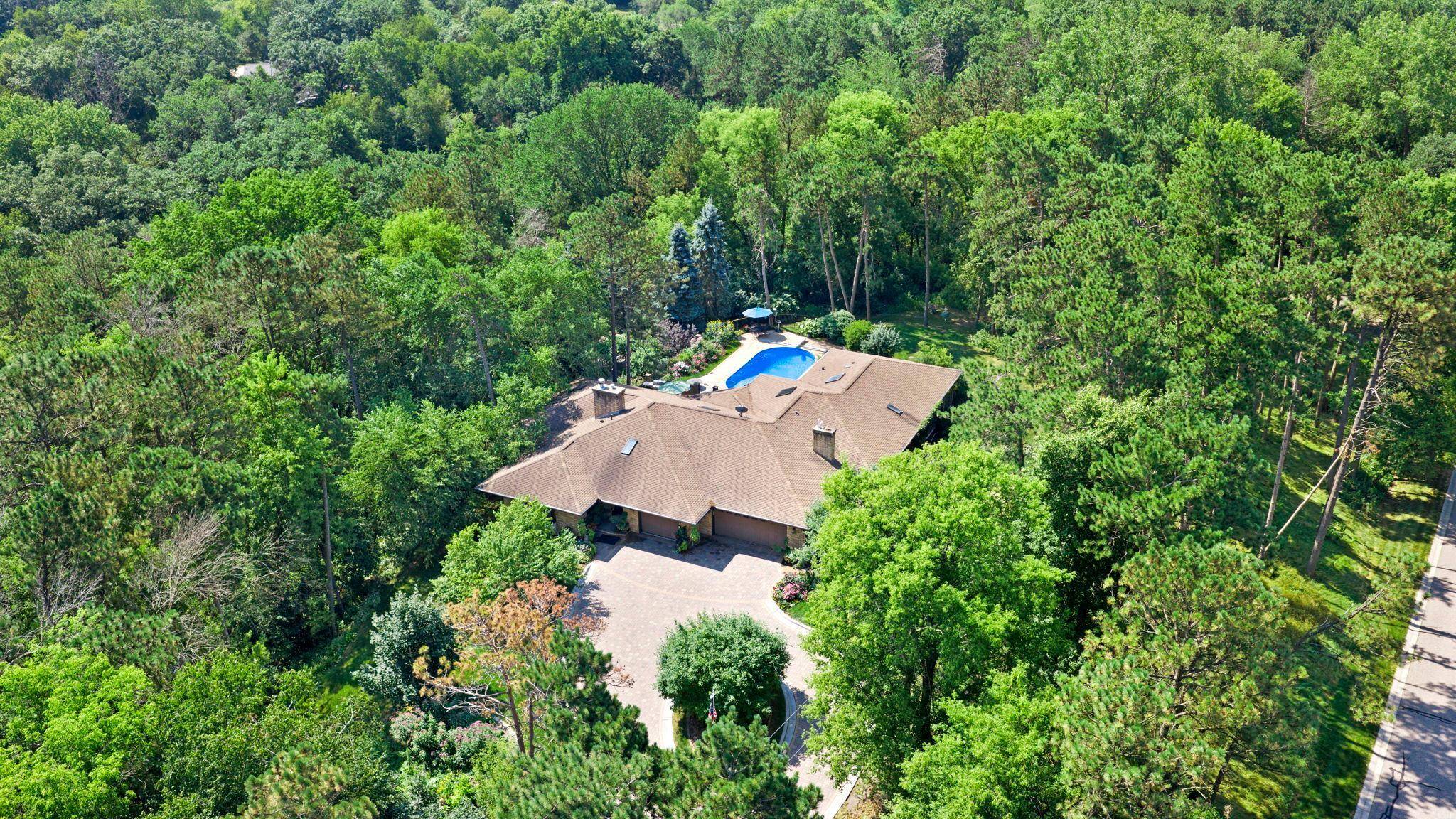 6191 Crackleberry TRL, Woodbury, MN 55129