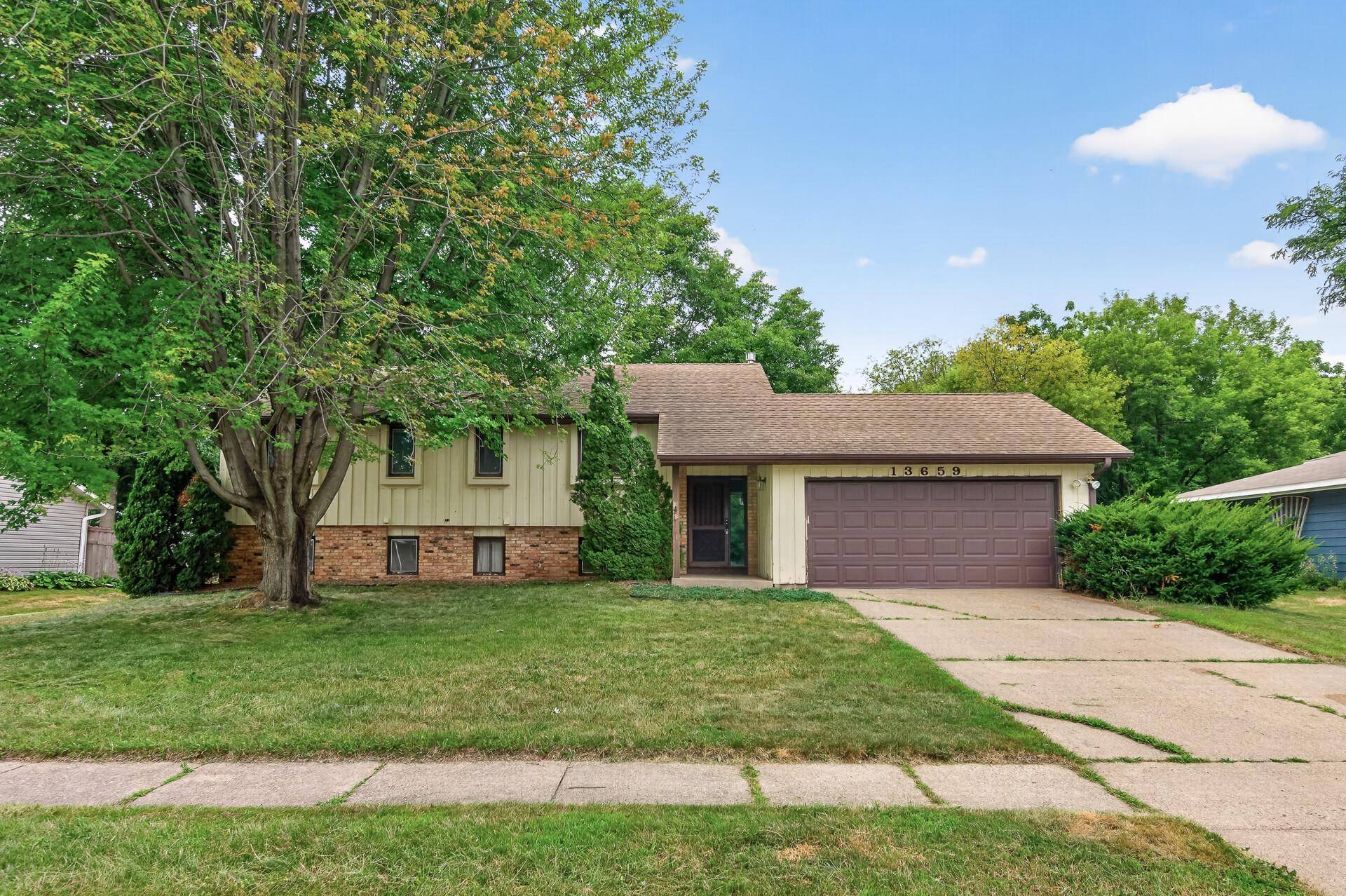 13659 Ferris AVE, Apple Valley, MN 55124