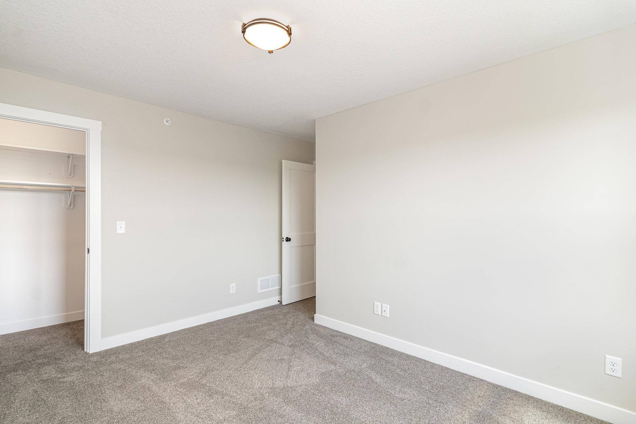803 Viburnum ST, Belle Plaine, MN 56011