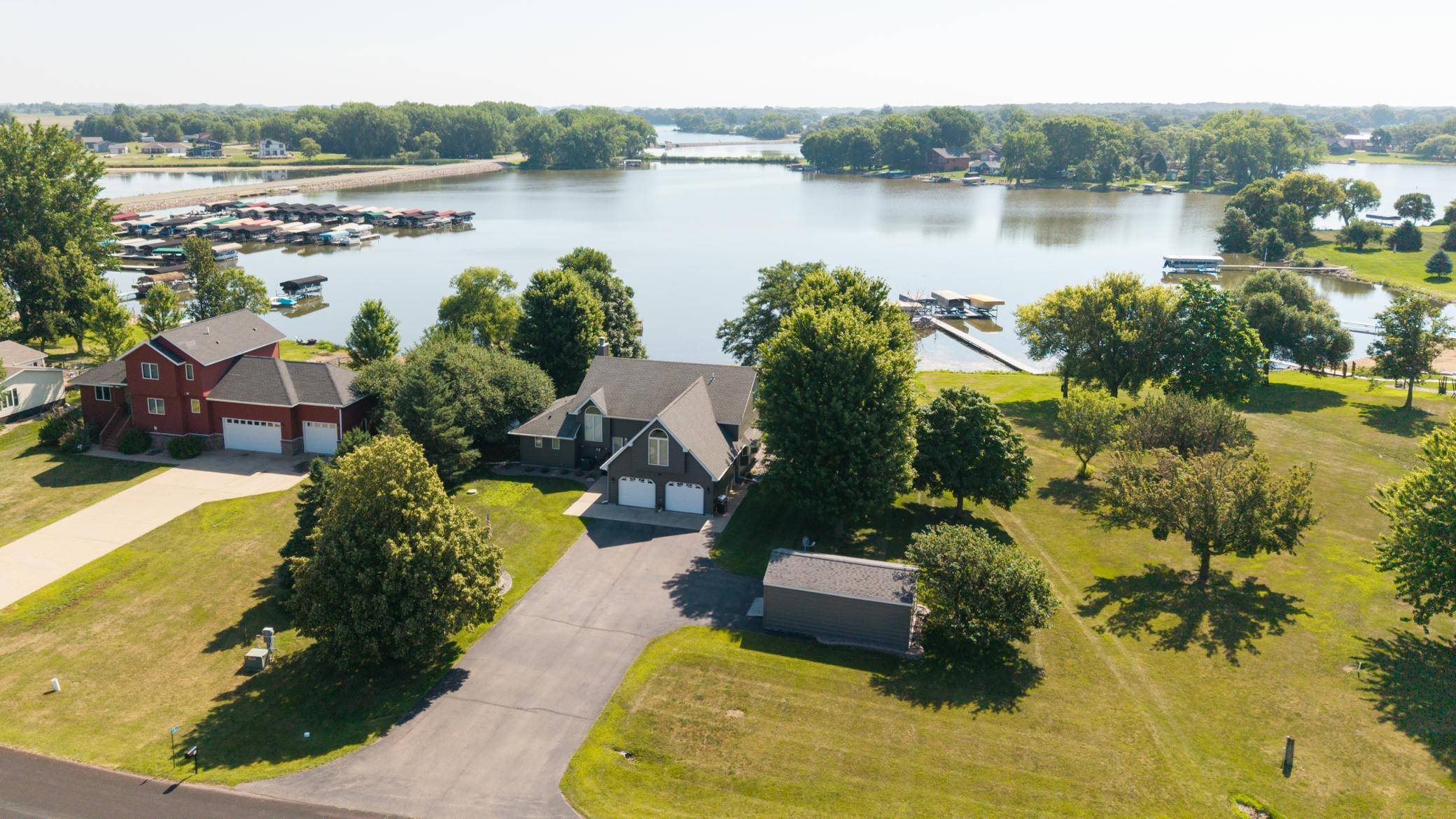 12 Lake Shetek DR, Slayton, MN 56172
