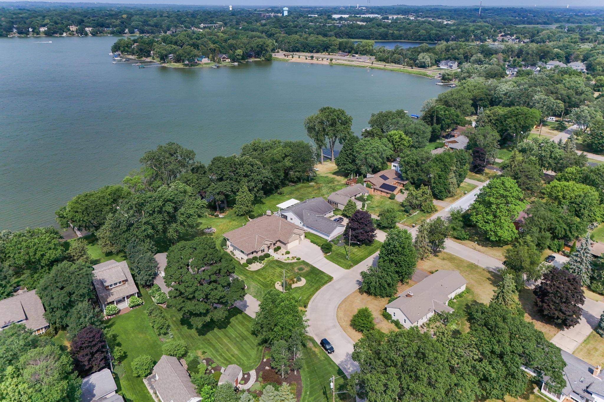 3205 Woodbridge ST, Shoreview, MN 55126