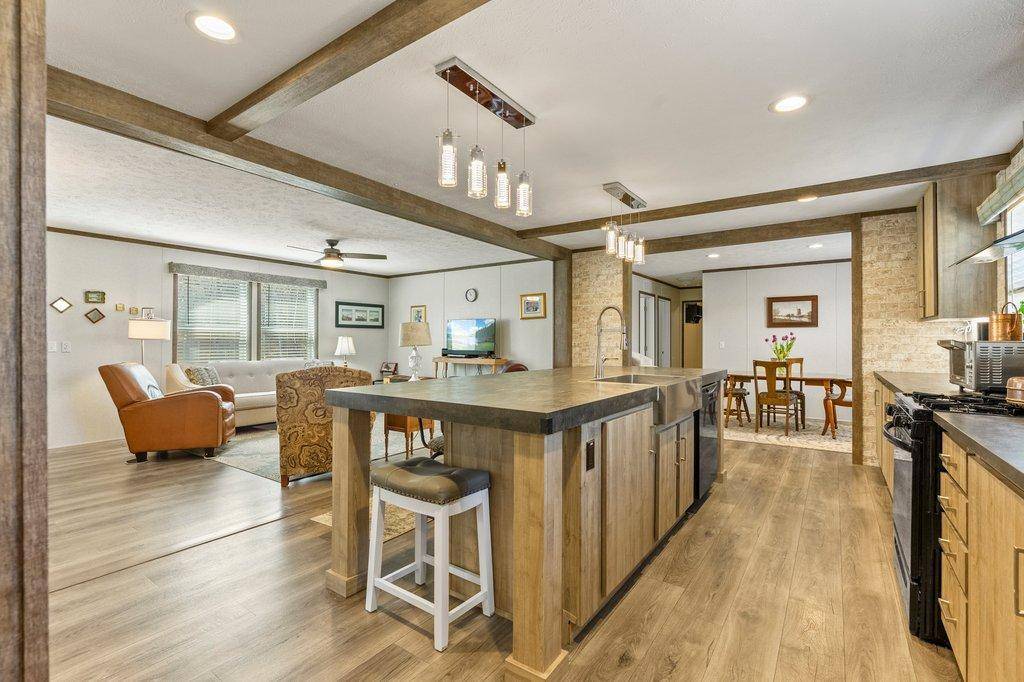 29977 Belgian DR, Breezy Point, MN 56472