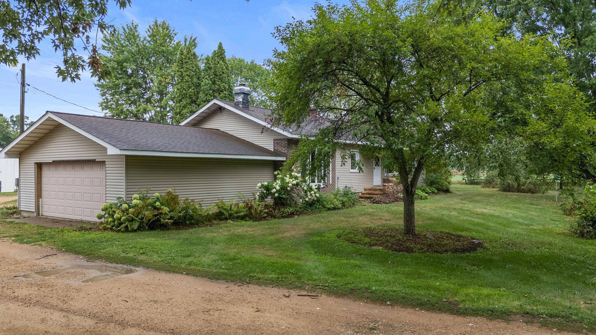 2033 County Road C, Somerset, WI 54025