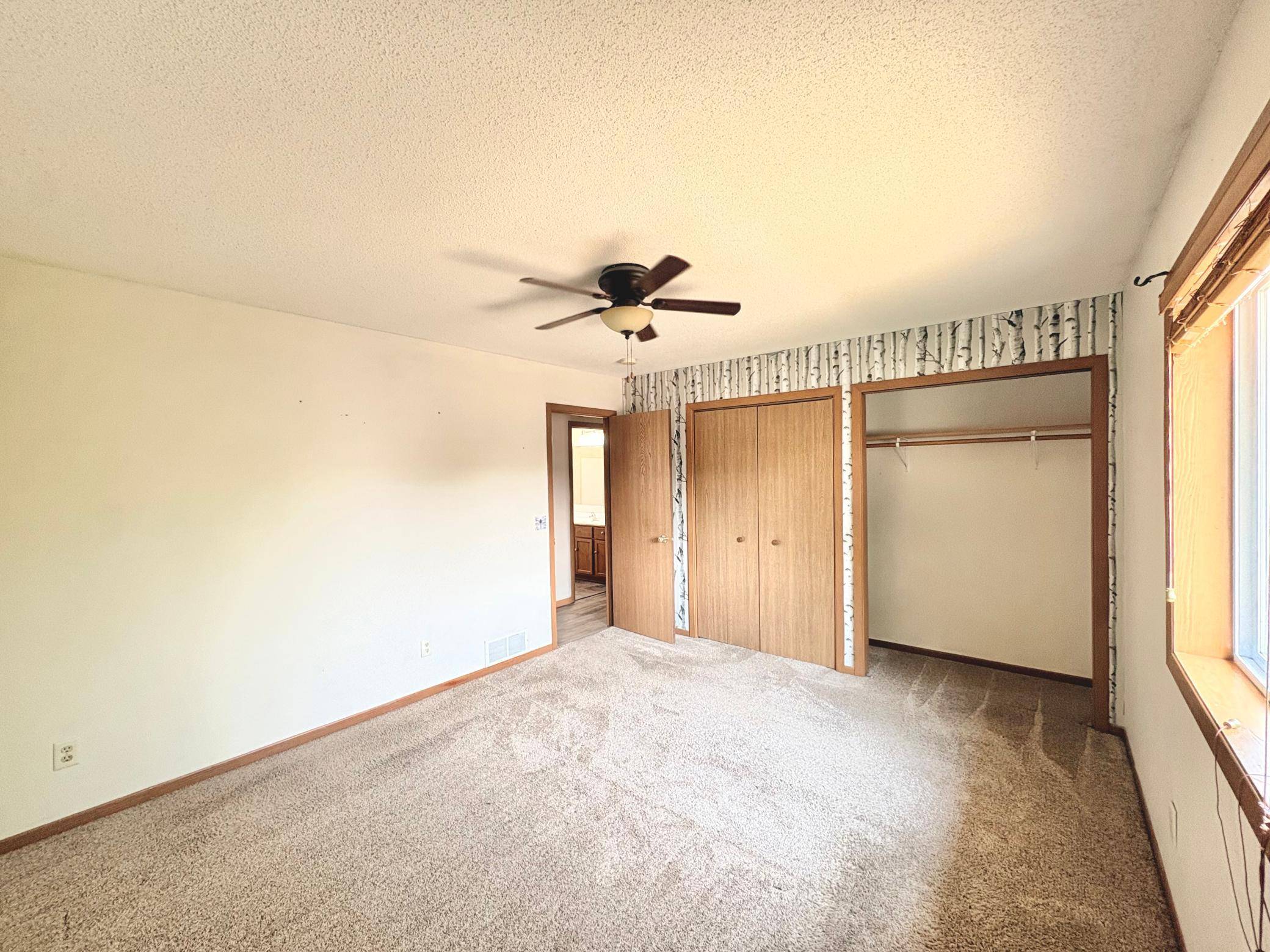214 Athens AVE, Marshall, MN 56258