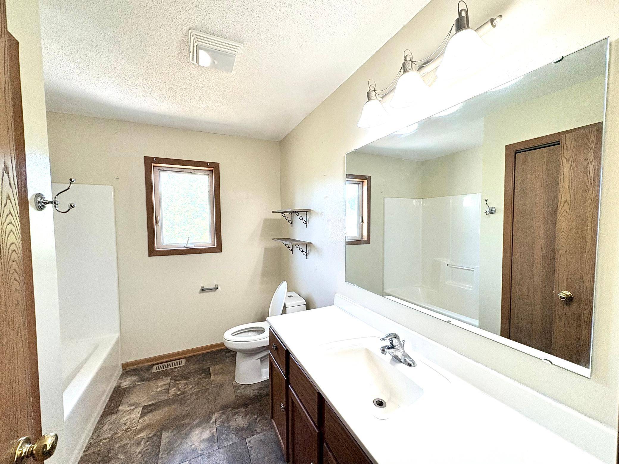 214 Athens AVE, Marshall, MN 56258