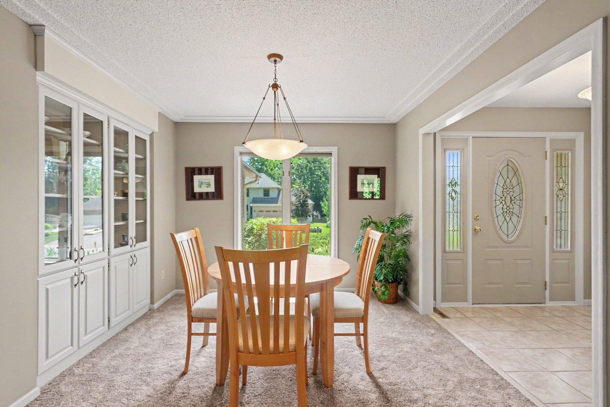 1513 Broken Oak CT, Lino Lakes, MN 55038
