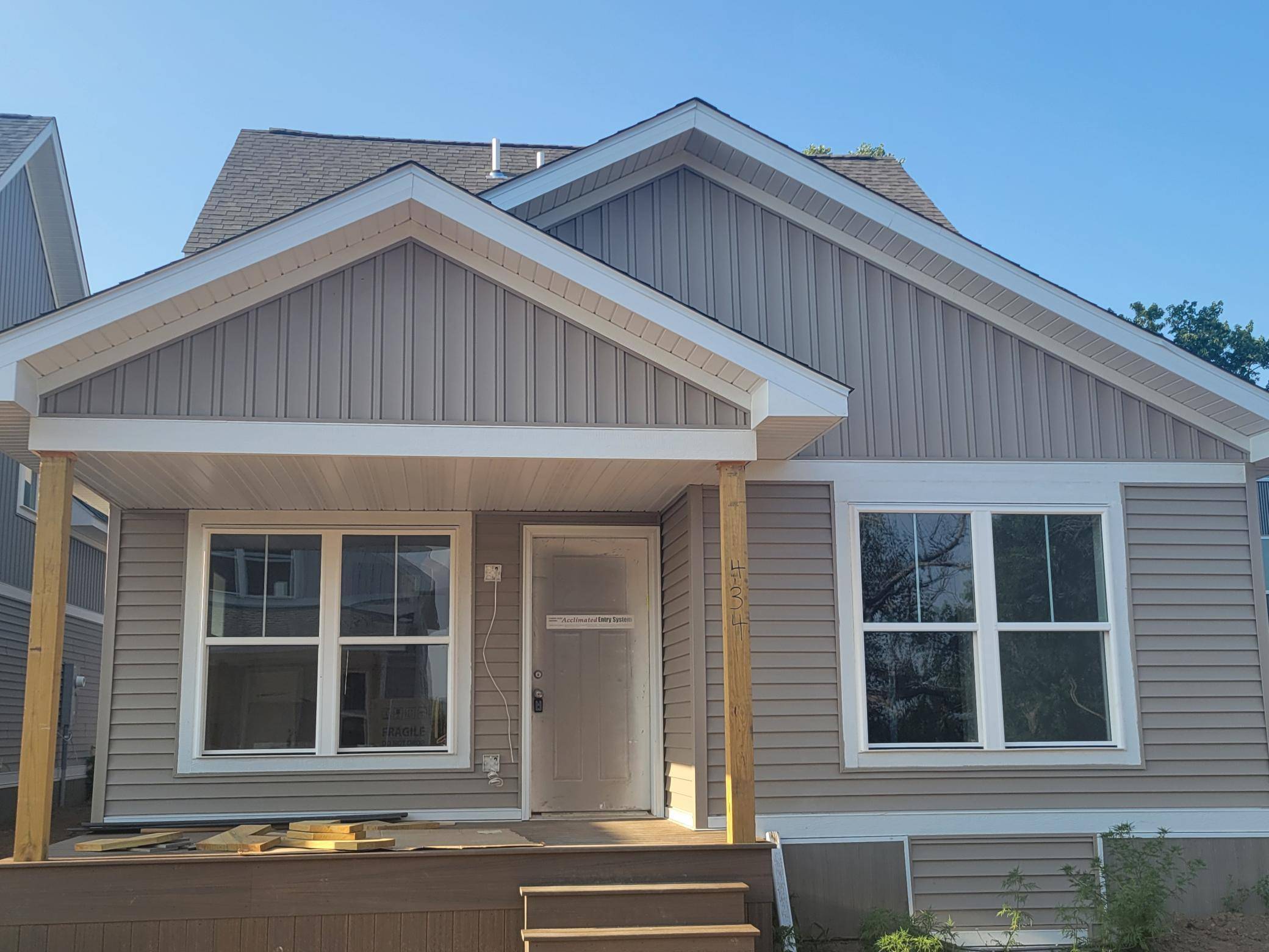 434 Rivoli Drive, Saint Paul, MN 55130
