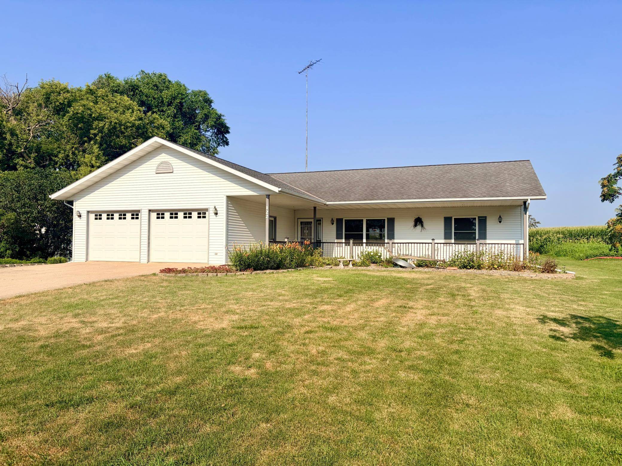 122 Lake Henry AVE S, Spring Hill, MN 56352