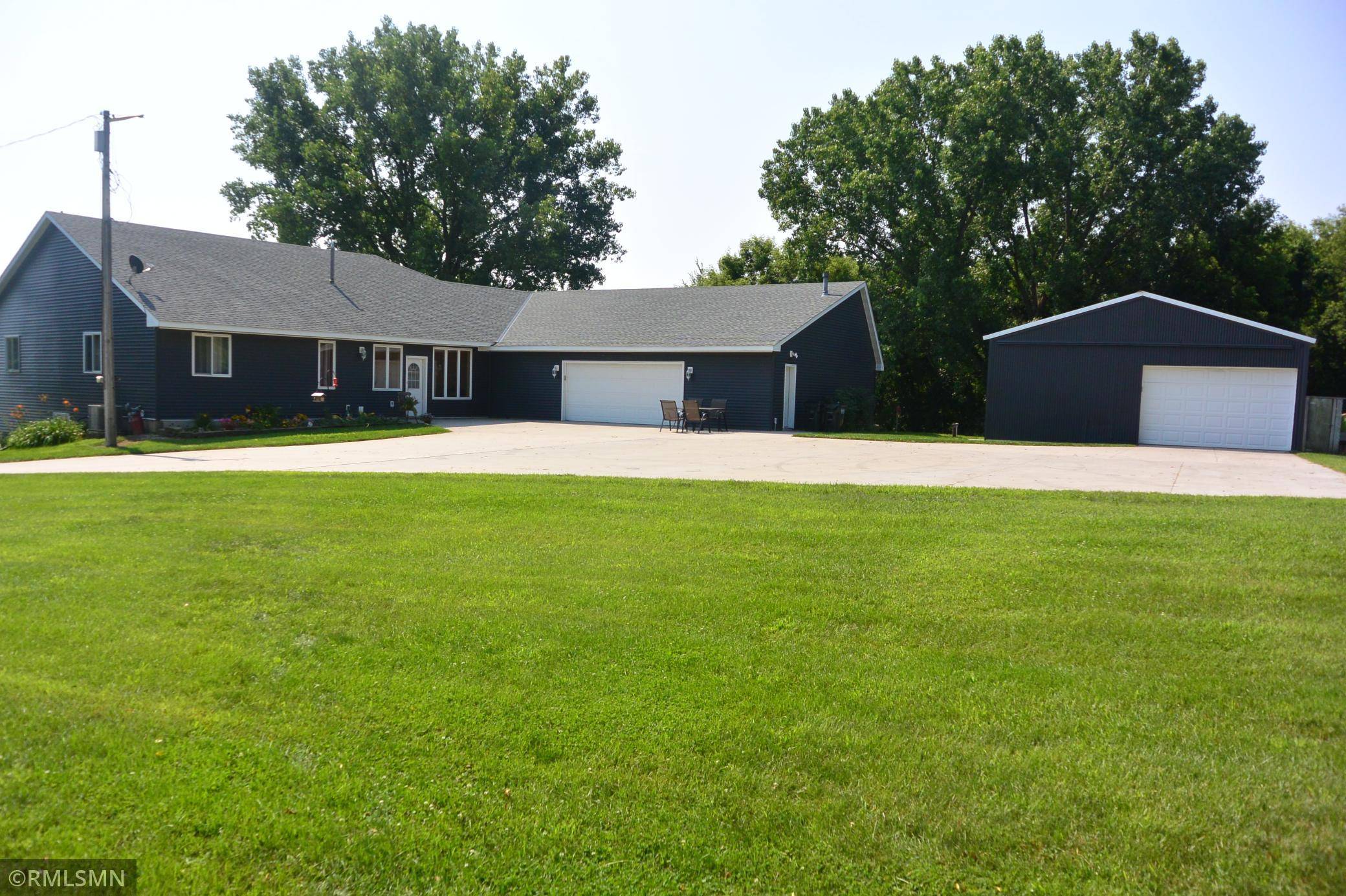 18759 CSAH 14, Darwin, MN 55324