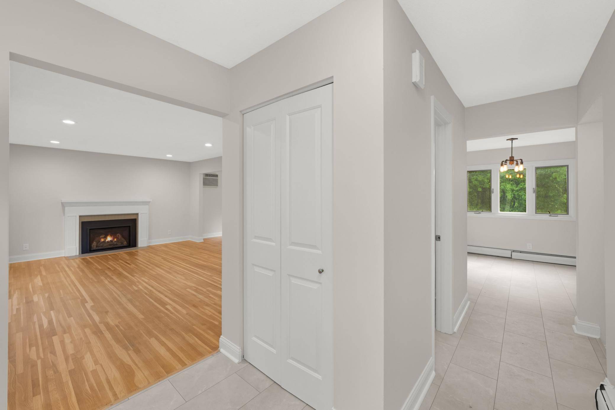 10928 London DR, Burnsville, MN 55337